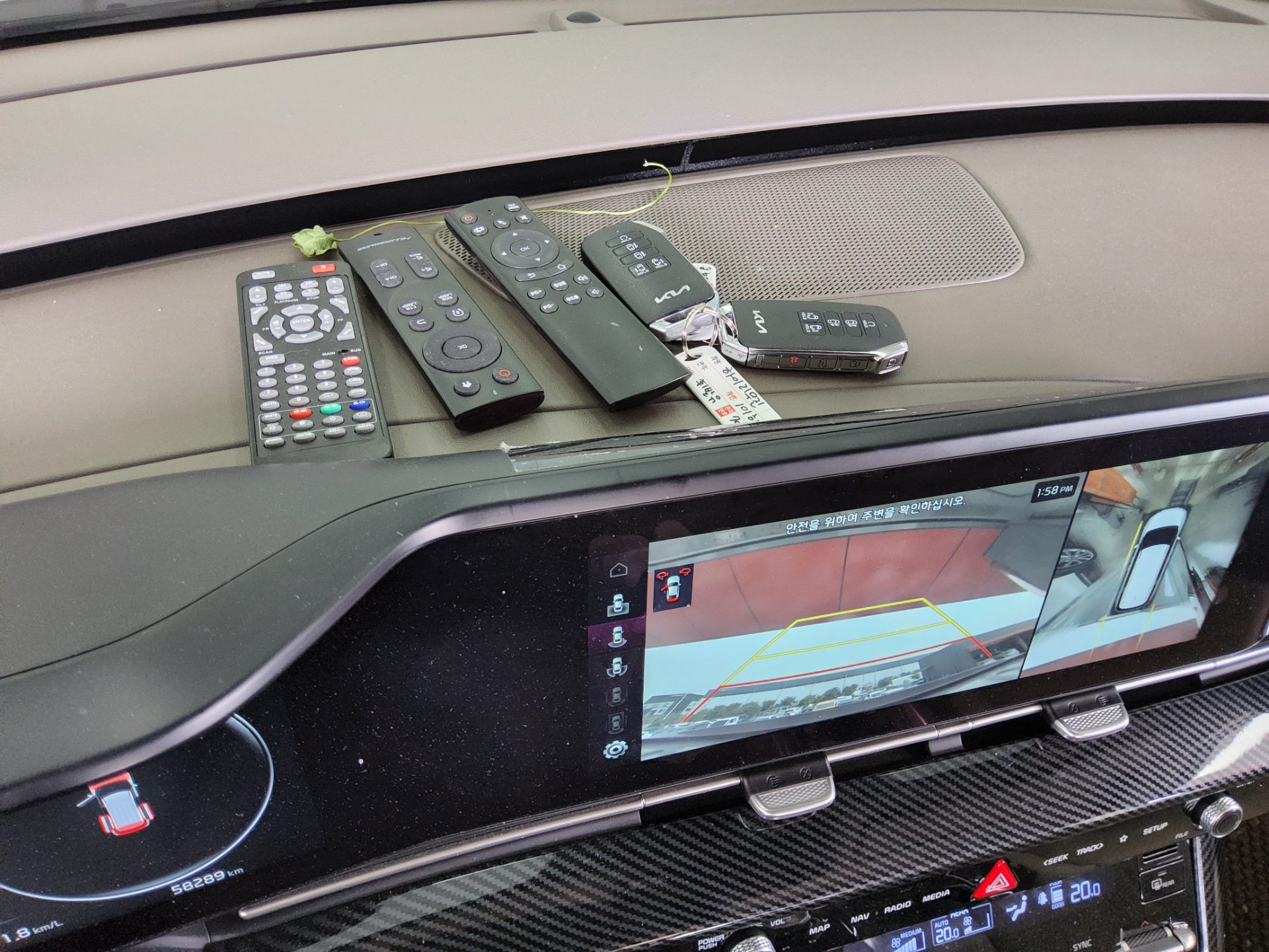 Kia Carnival 2022 - Image 17