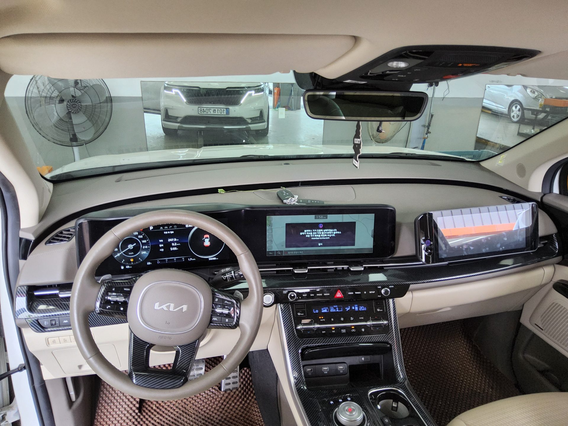 Kia Carnival 2022 - Image 11