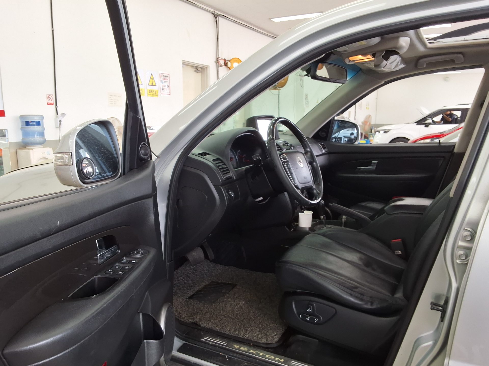 쌍용자동차 렉스턴W 2015 - 이미지 9