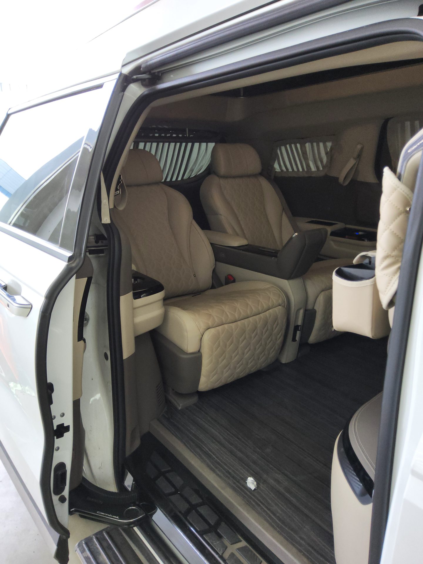 Kia Carnival 2022 - Image 13