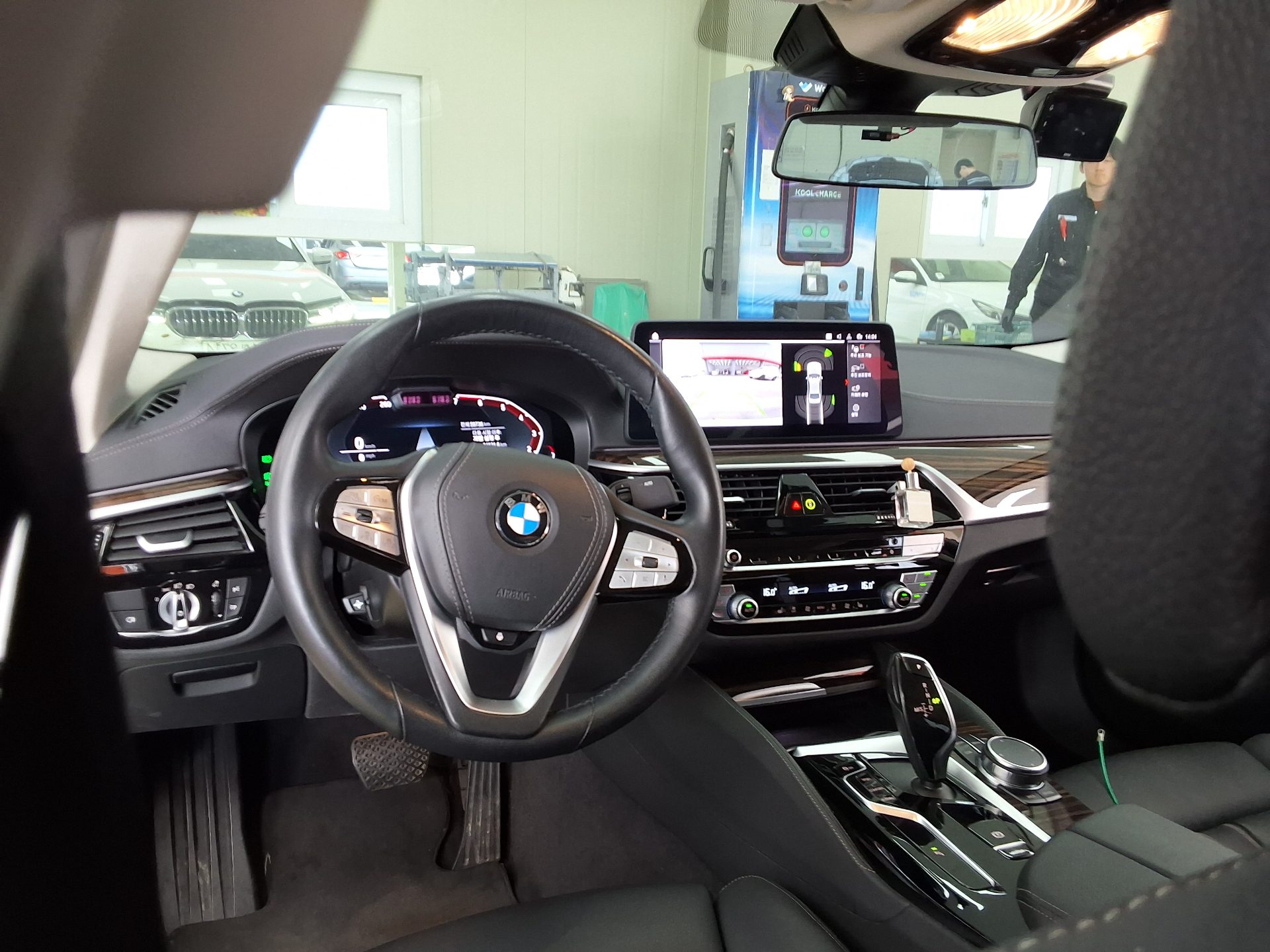 BMW 5 Series 2022 - Image 10