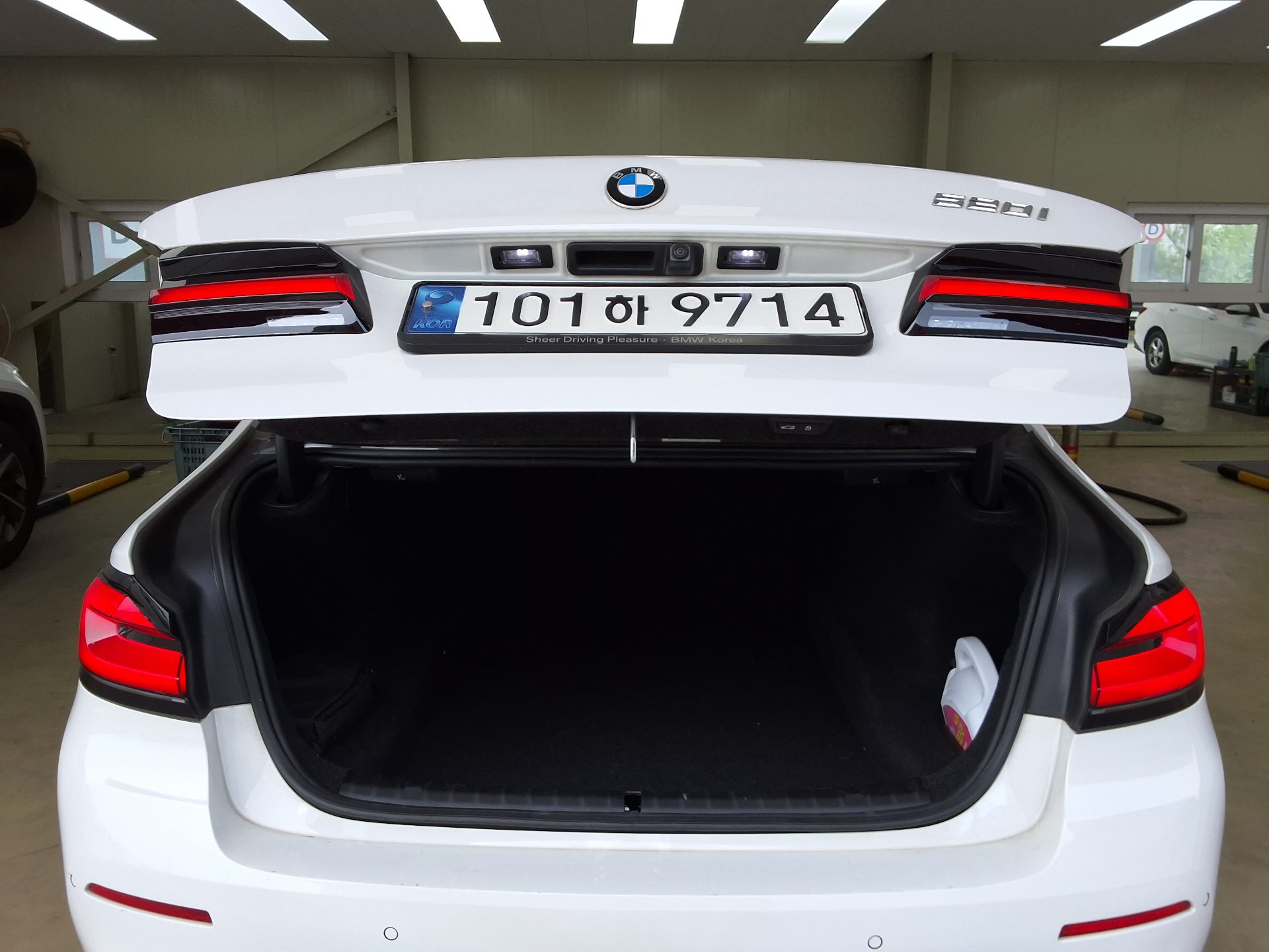 BMW 5 Series 2022 - Image 14