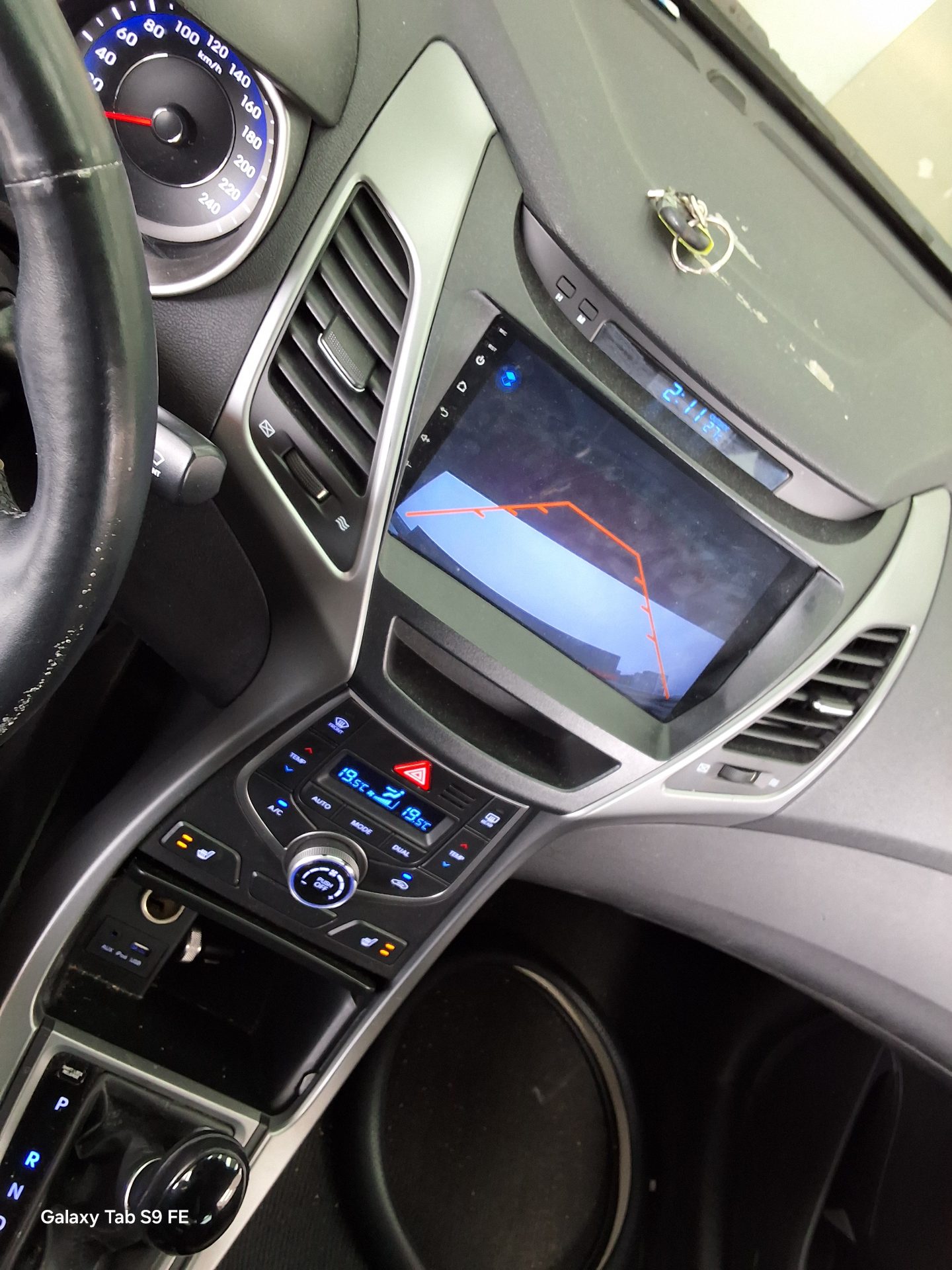 Hyundai Elantra 2014 - Image 17