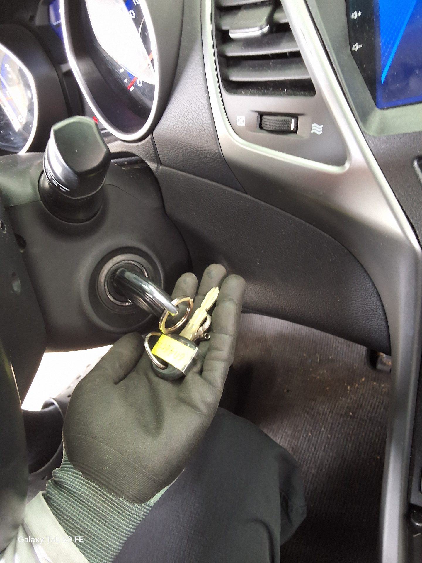 Hyundai Elantra 2014 - Image 18