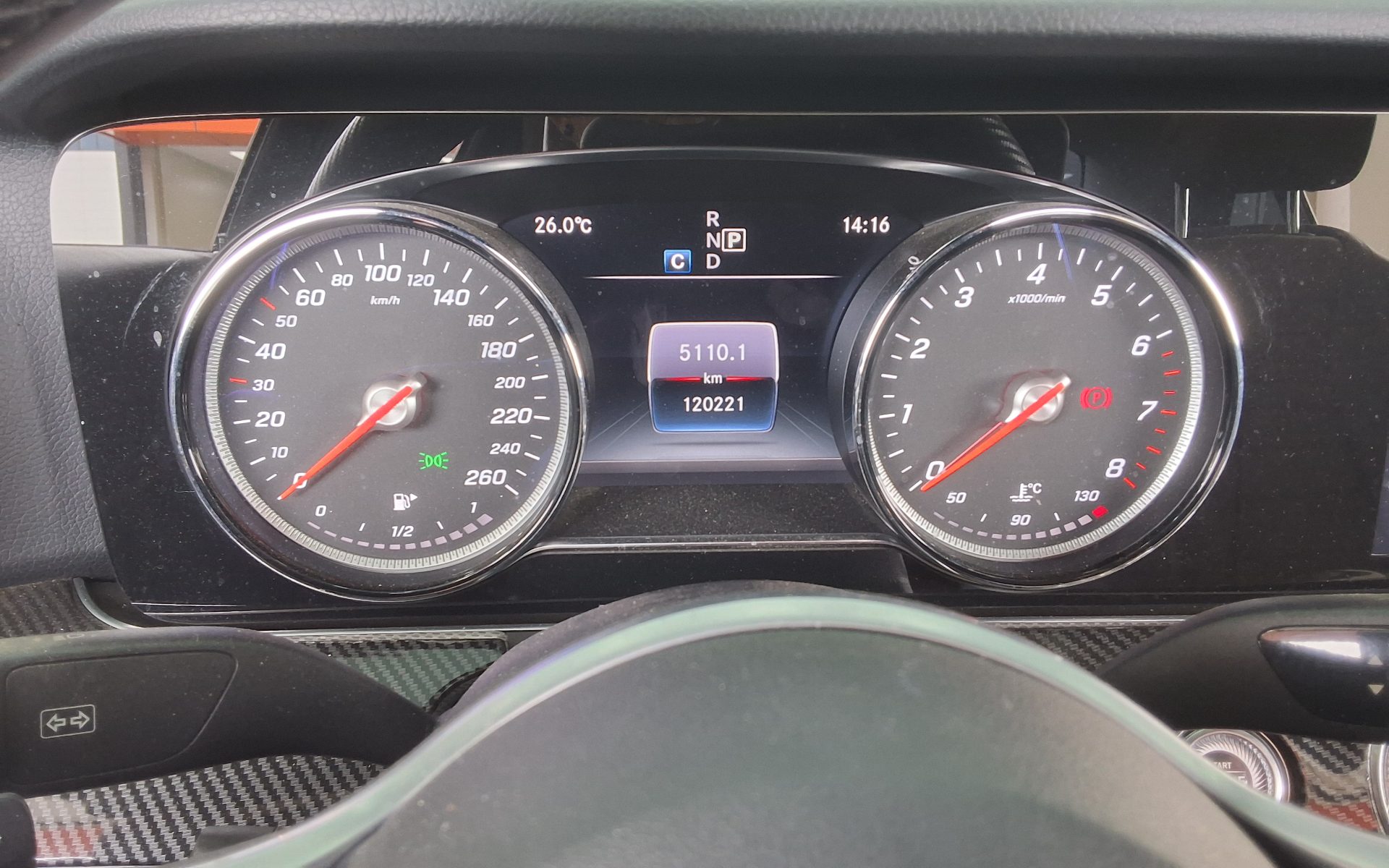 مرسيدس بنز إي كلاس 2019 - صورة 8