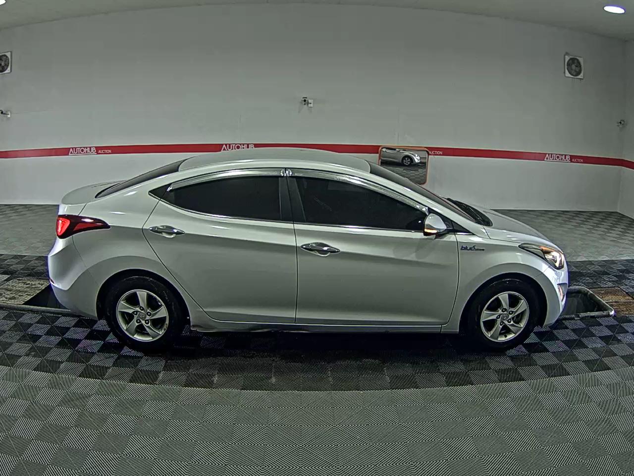 Hyundai Elantra 2014 - Image 3