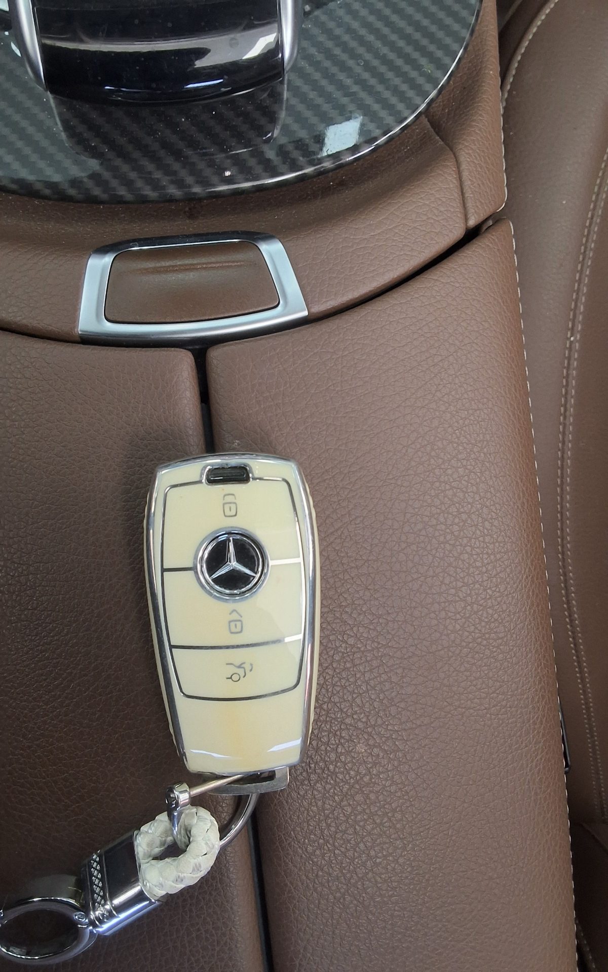 مرسيدس بنز إي كلاس 2019 - صورة 18