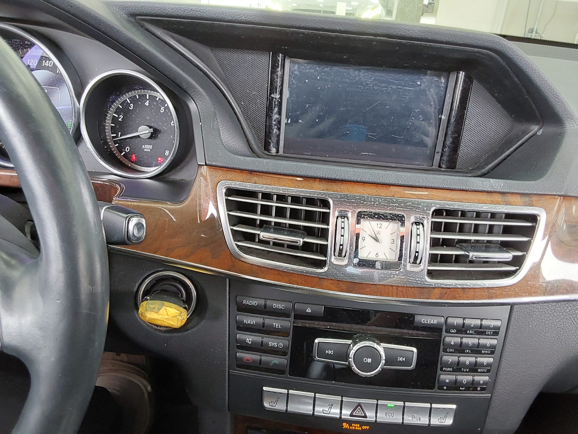 Mercedes-Benz E-Class 2014 - Image 16