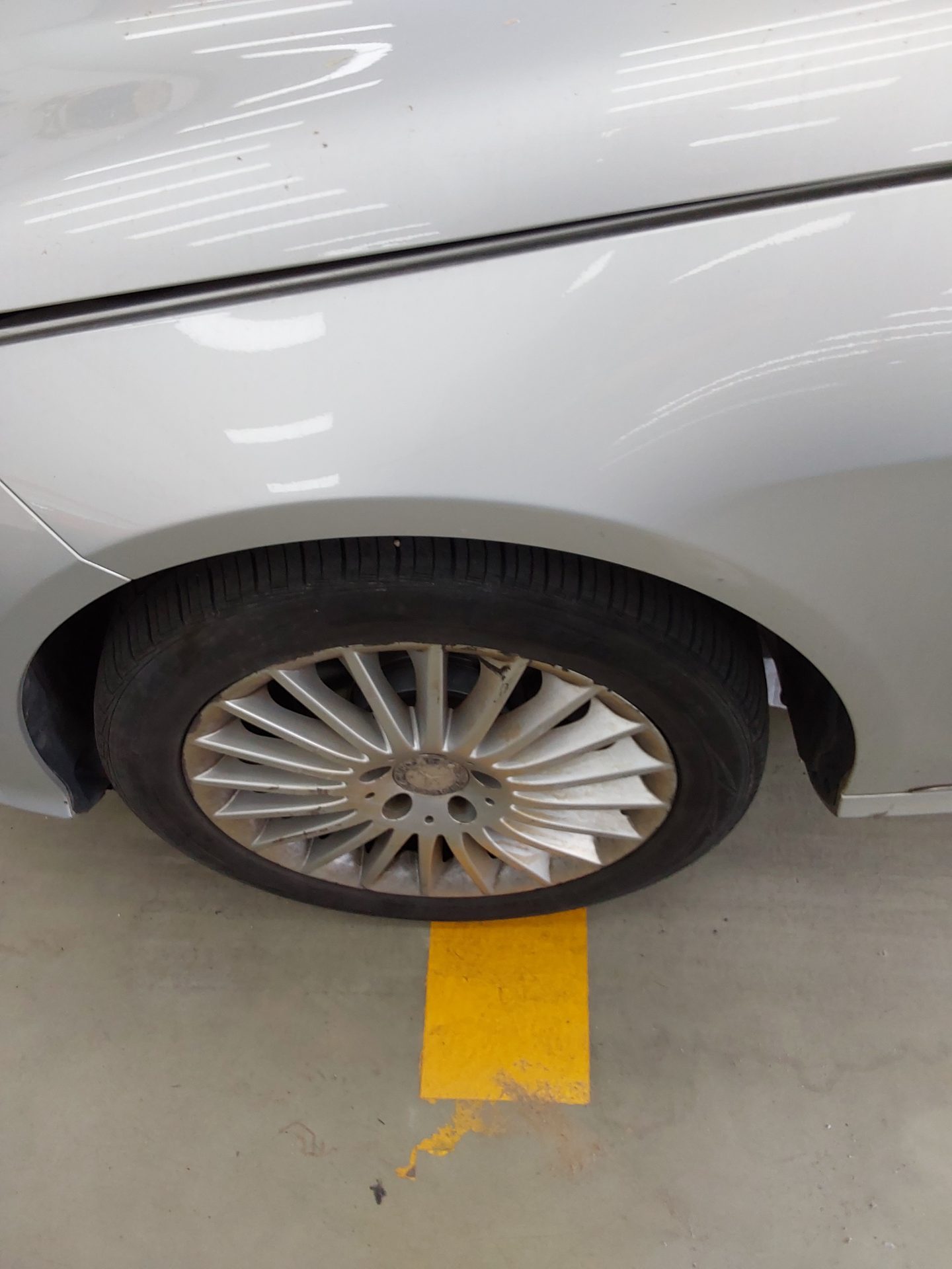 Mercedes-Benz E-Class 2014 - Image 19