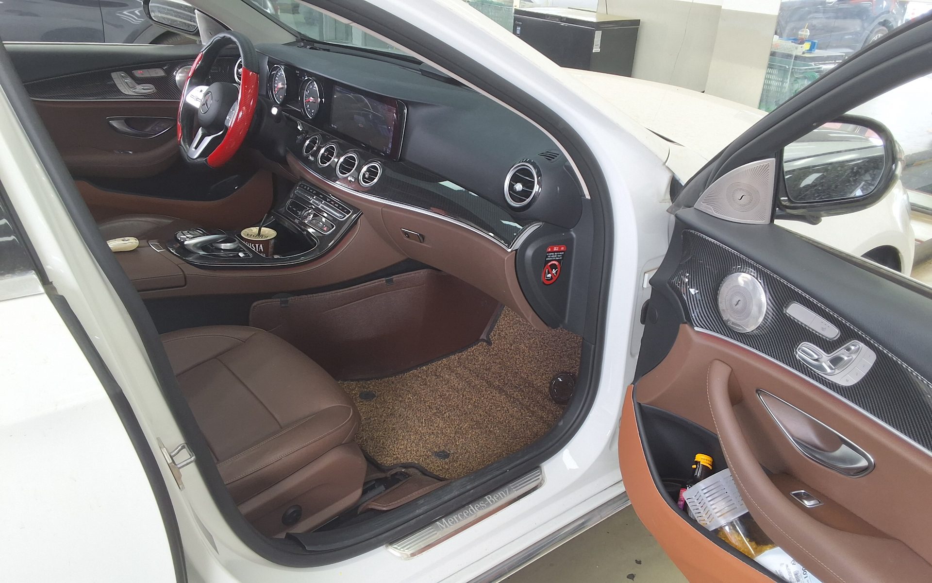 مرسيدس بنز إي كلاس 2019 - صورة 13