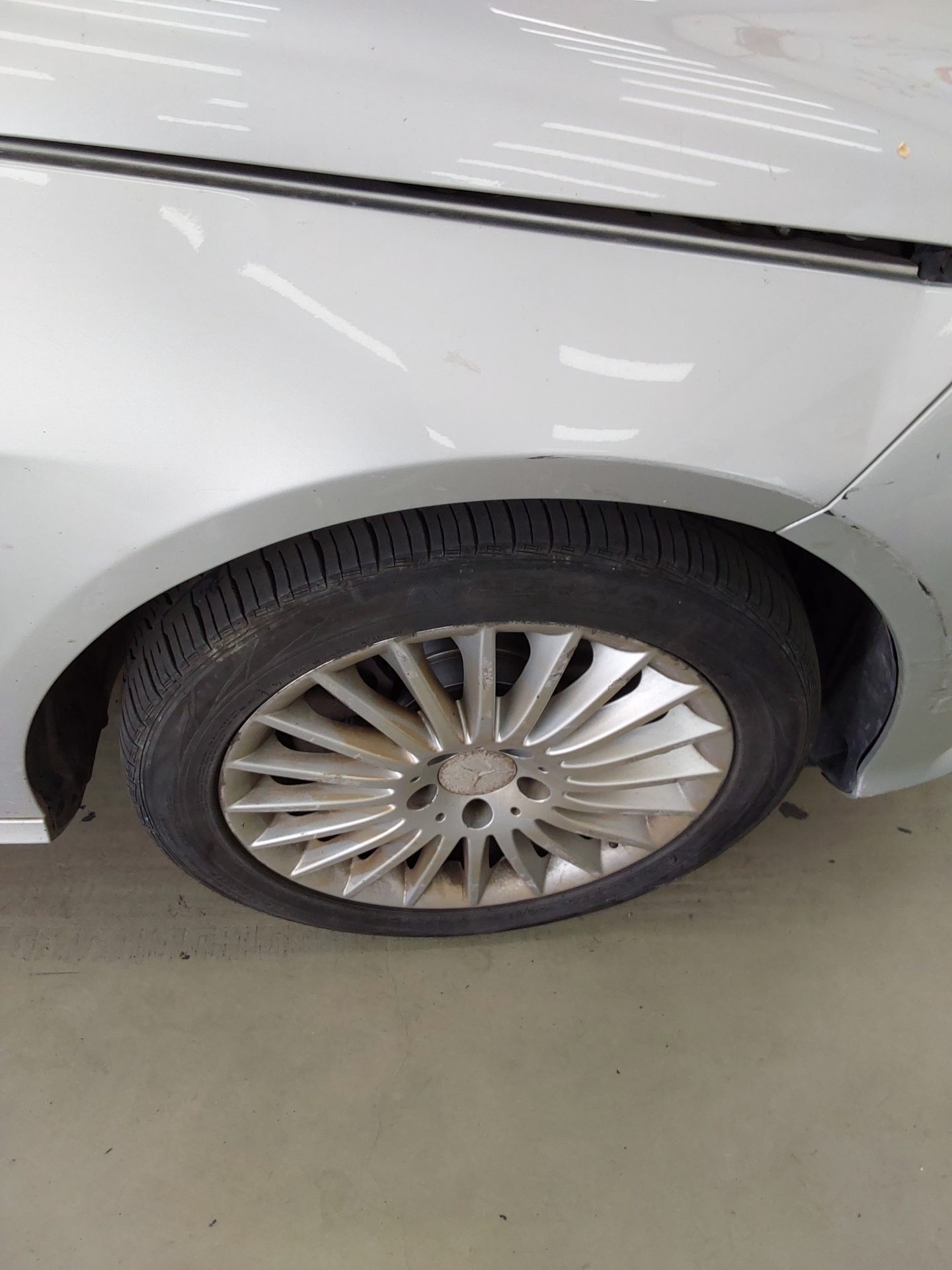 Mercedes-Benz E-Class 2014 - Image 21