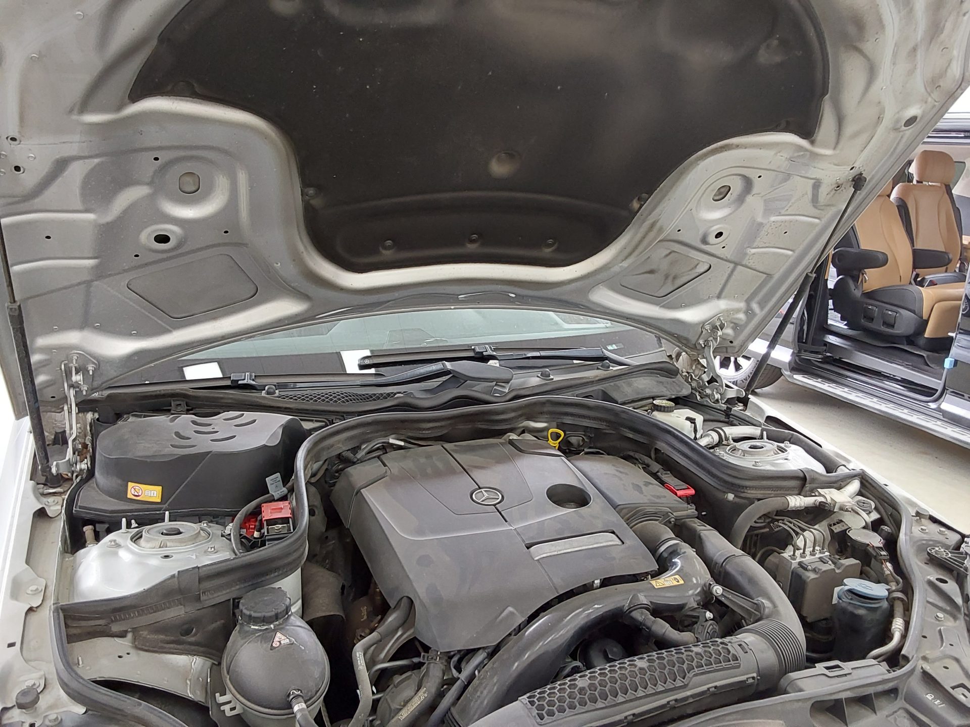 Mercedes-Benz E-Class 2014 - Image 18