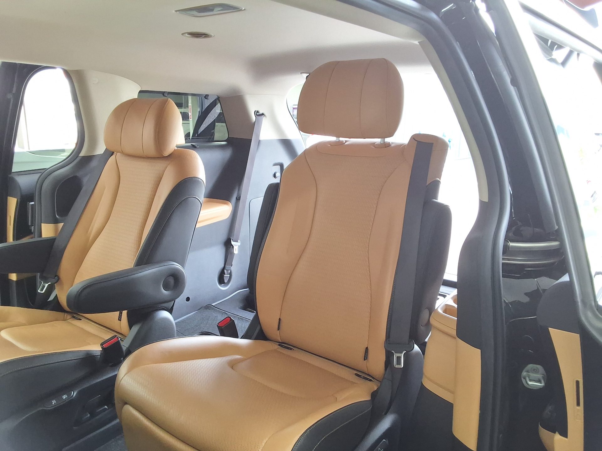 كيا كارنيفال 2021 - صورة 11