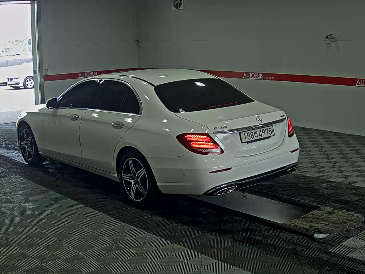 مرسيدس بنز إي كلاس 2019 - صورة 5