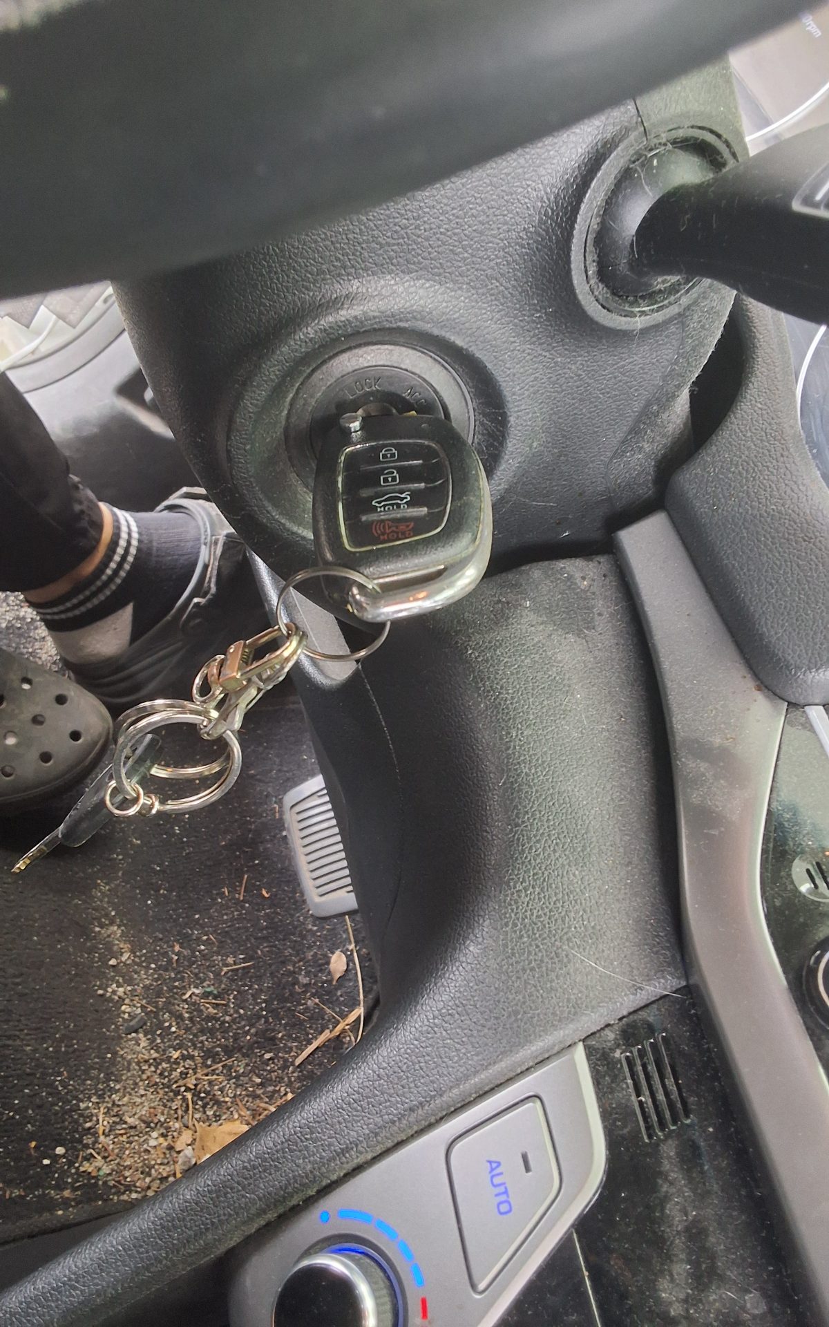 Hyundai Elantra 2017 - Image 18