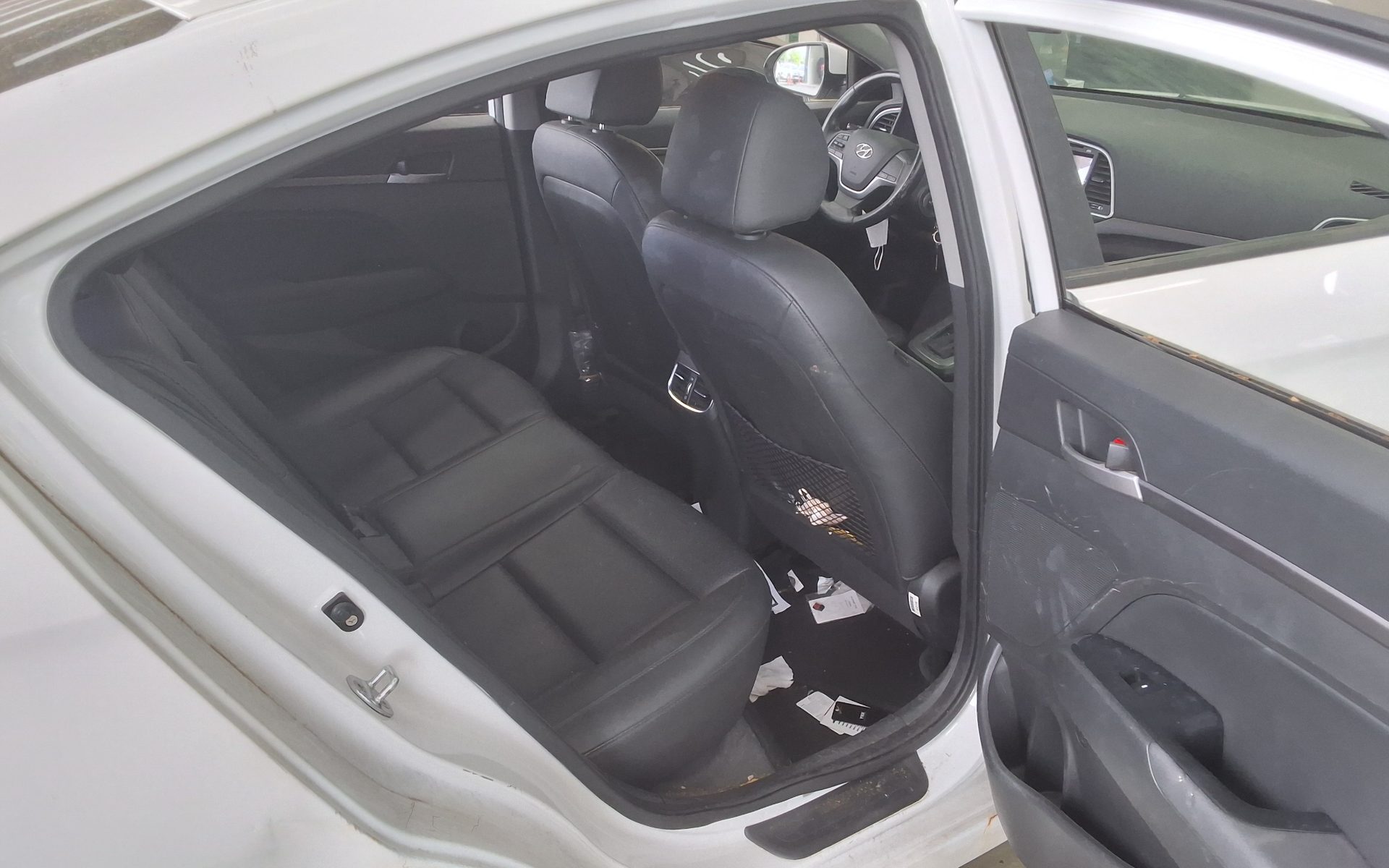 Hyundai Elantra 2017 - Image 12