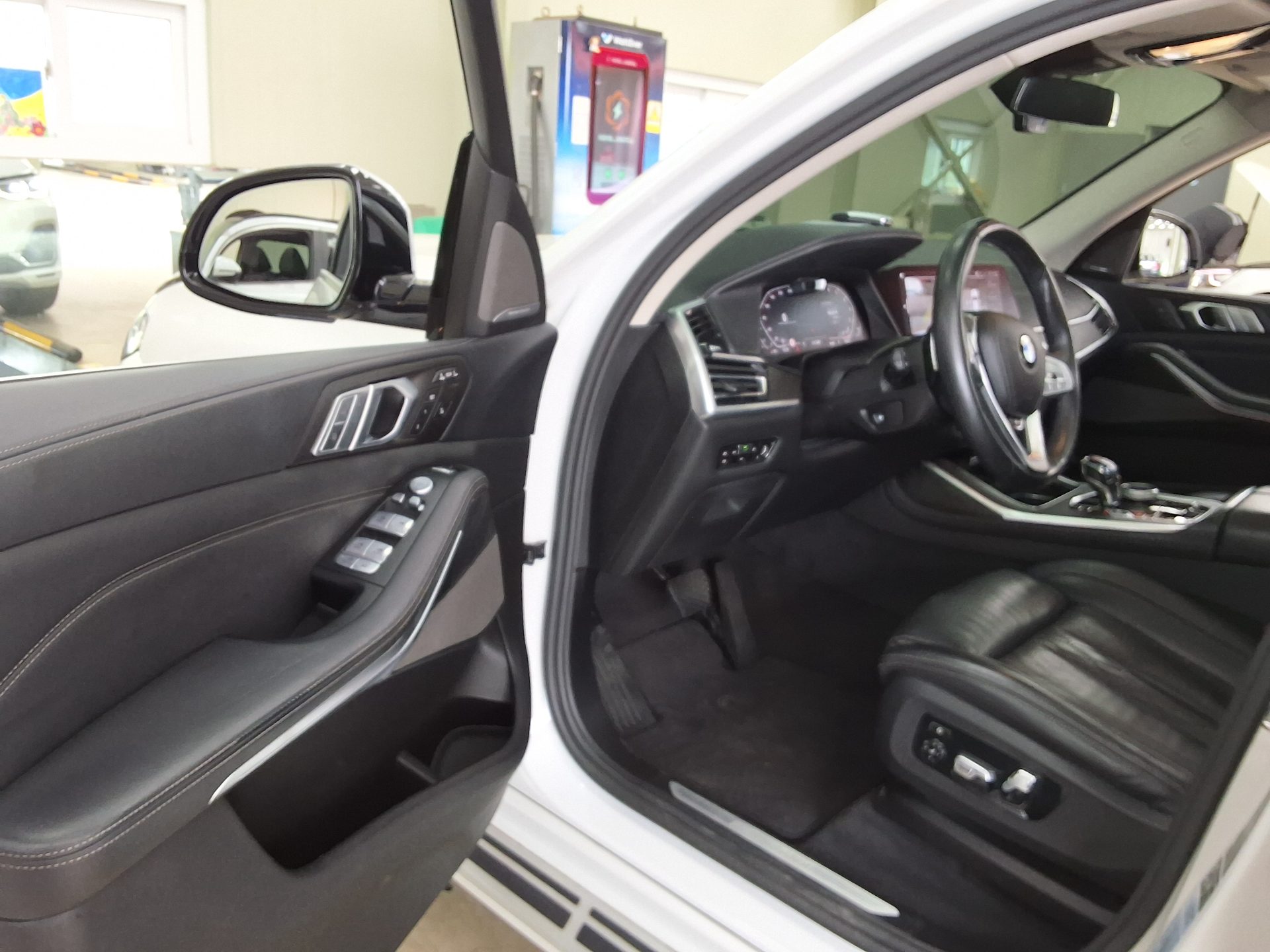 BMW X7 2021 - Image 9