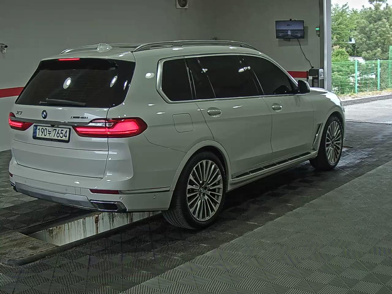 BMW X7 2021 - Image 4