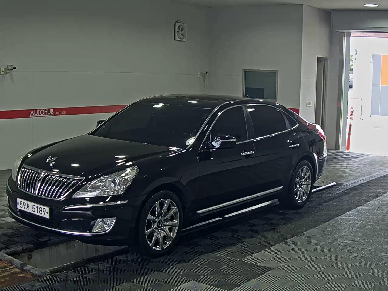 Hyundai Equus