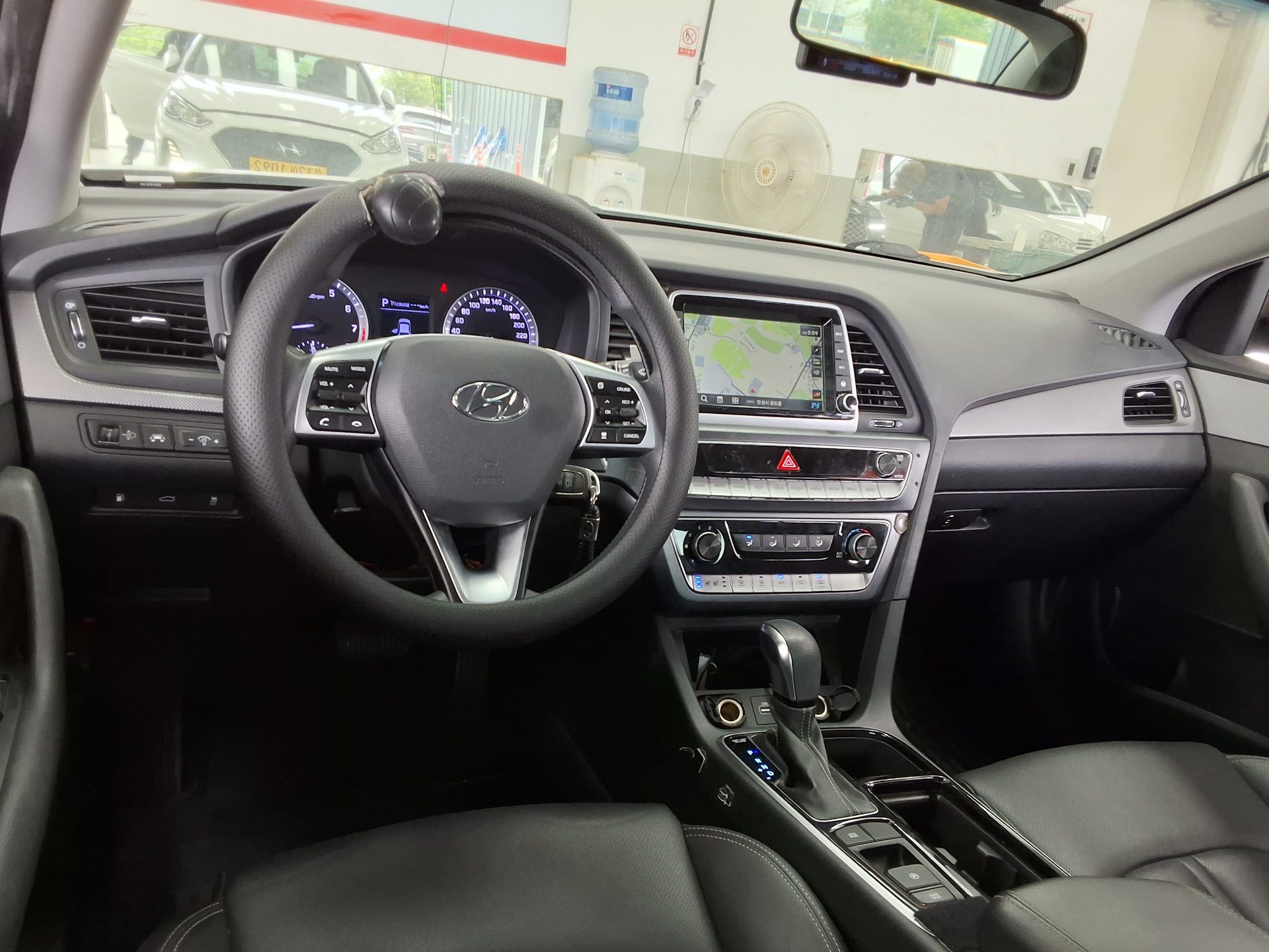 Hyundai Sonata 2022 - Image 10