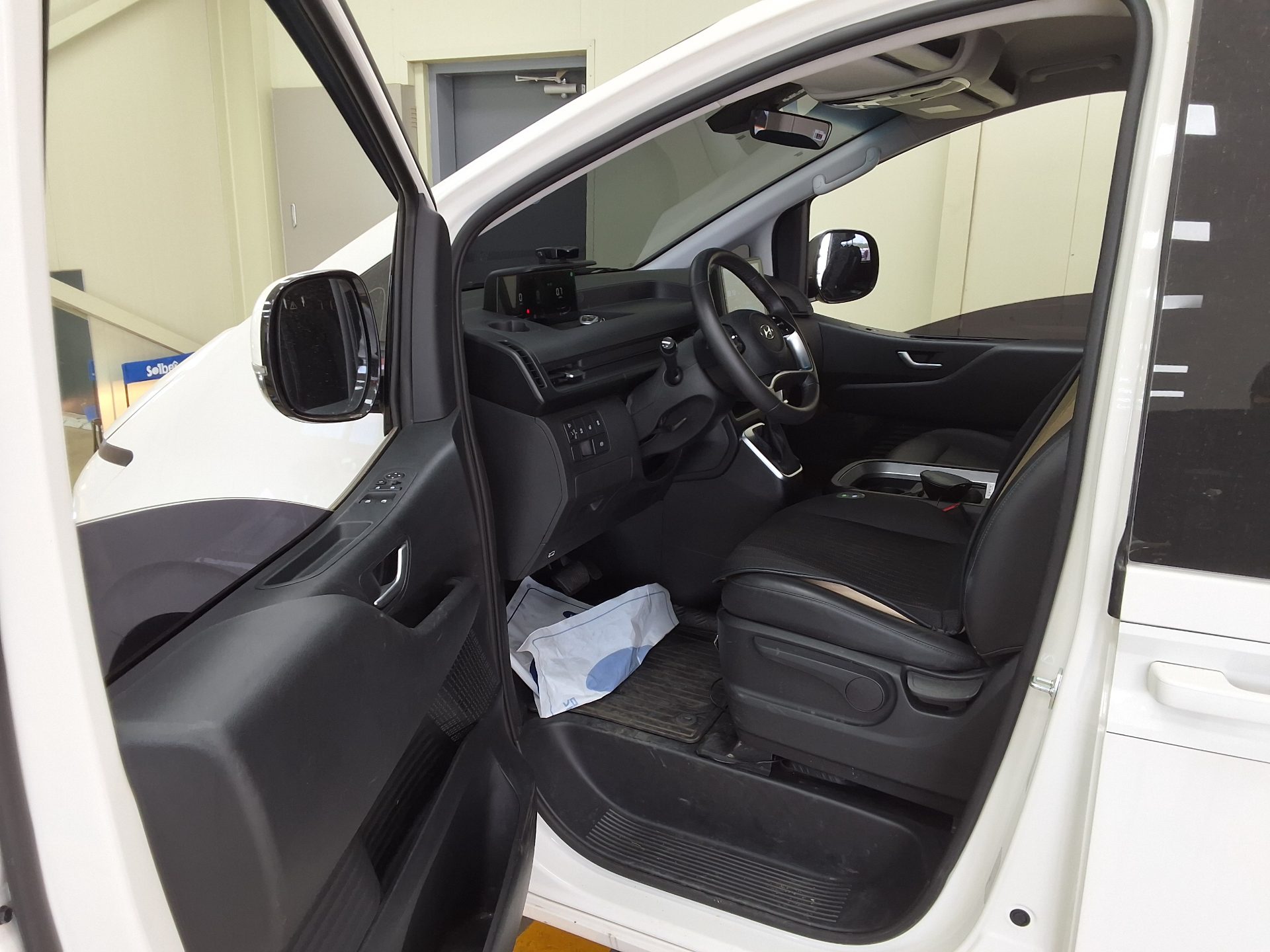Hyundai Staria 2022 - Image 9