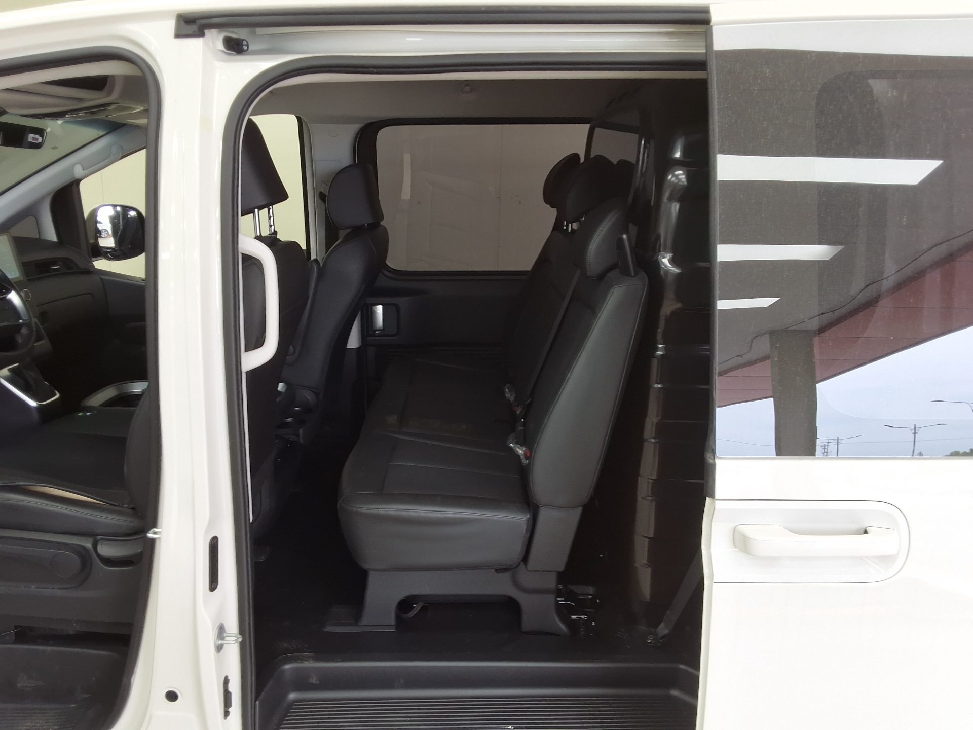 Hyundai Staria 2022 - Image 11