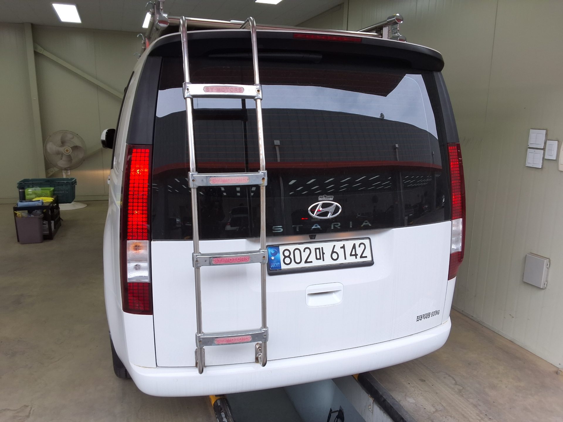 Hyundai Staria 2022 - Image 20