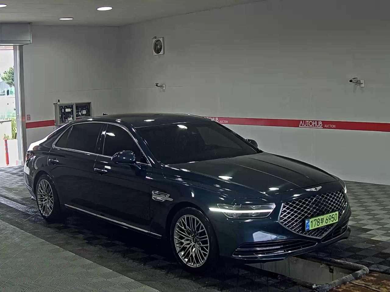 Genesis G90 - 2