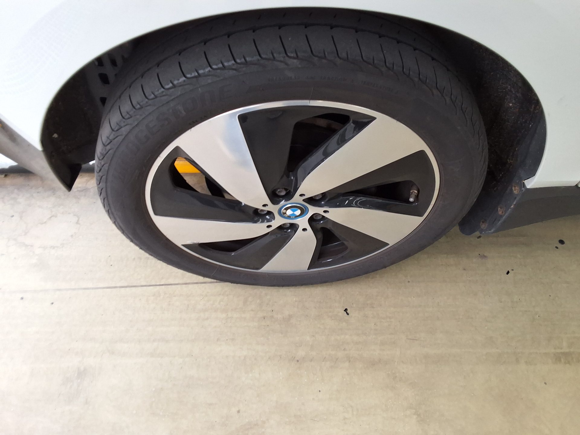 بي إم دبليو i3 2016 - صورة 20