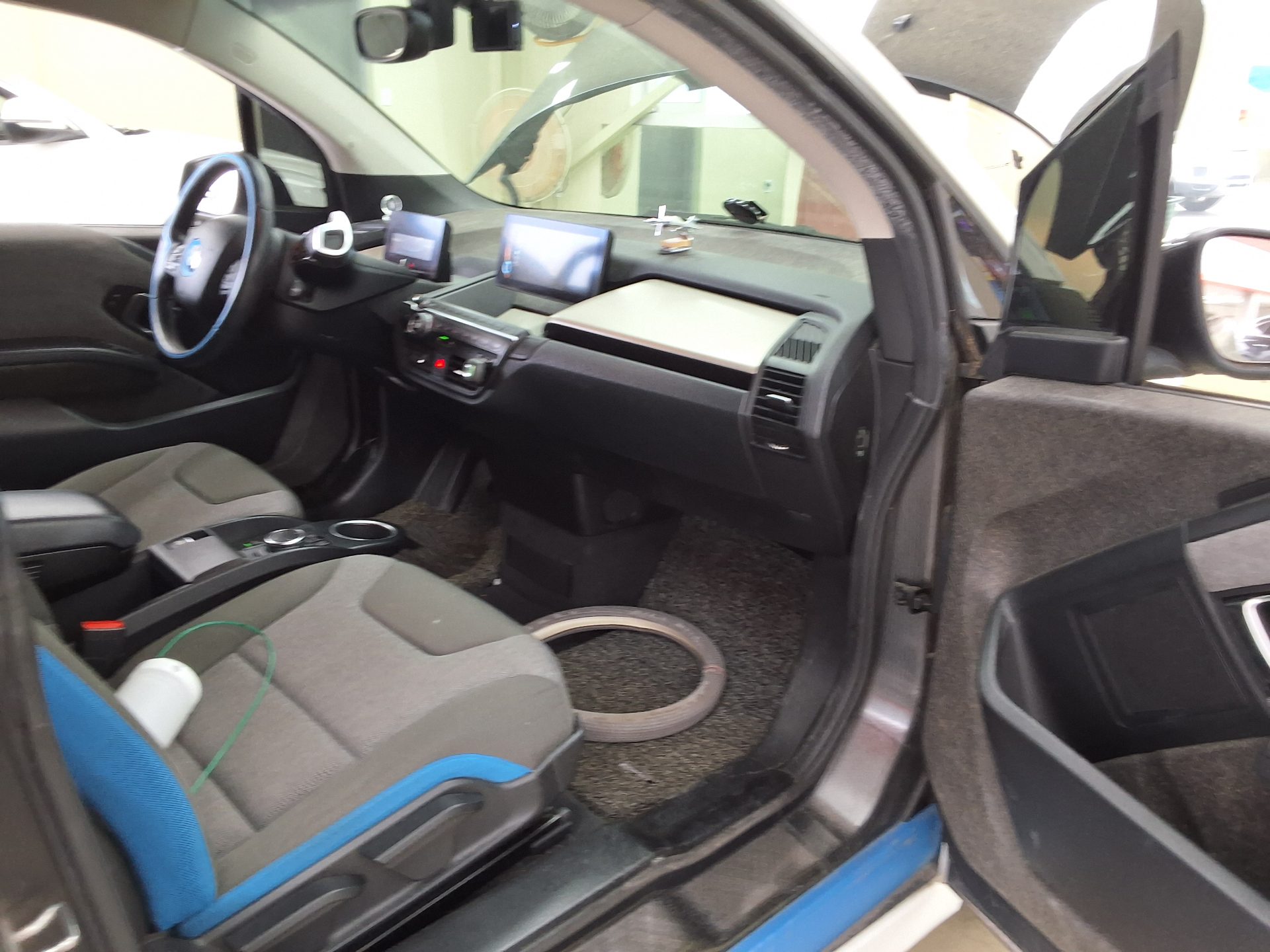 بي إم دبليو i3 2016 - صورة 11