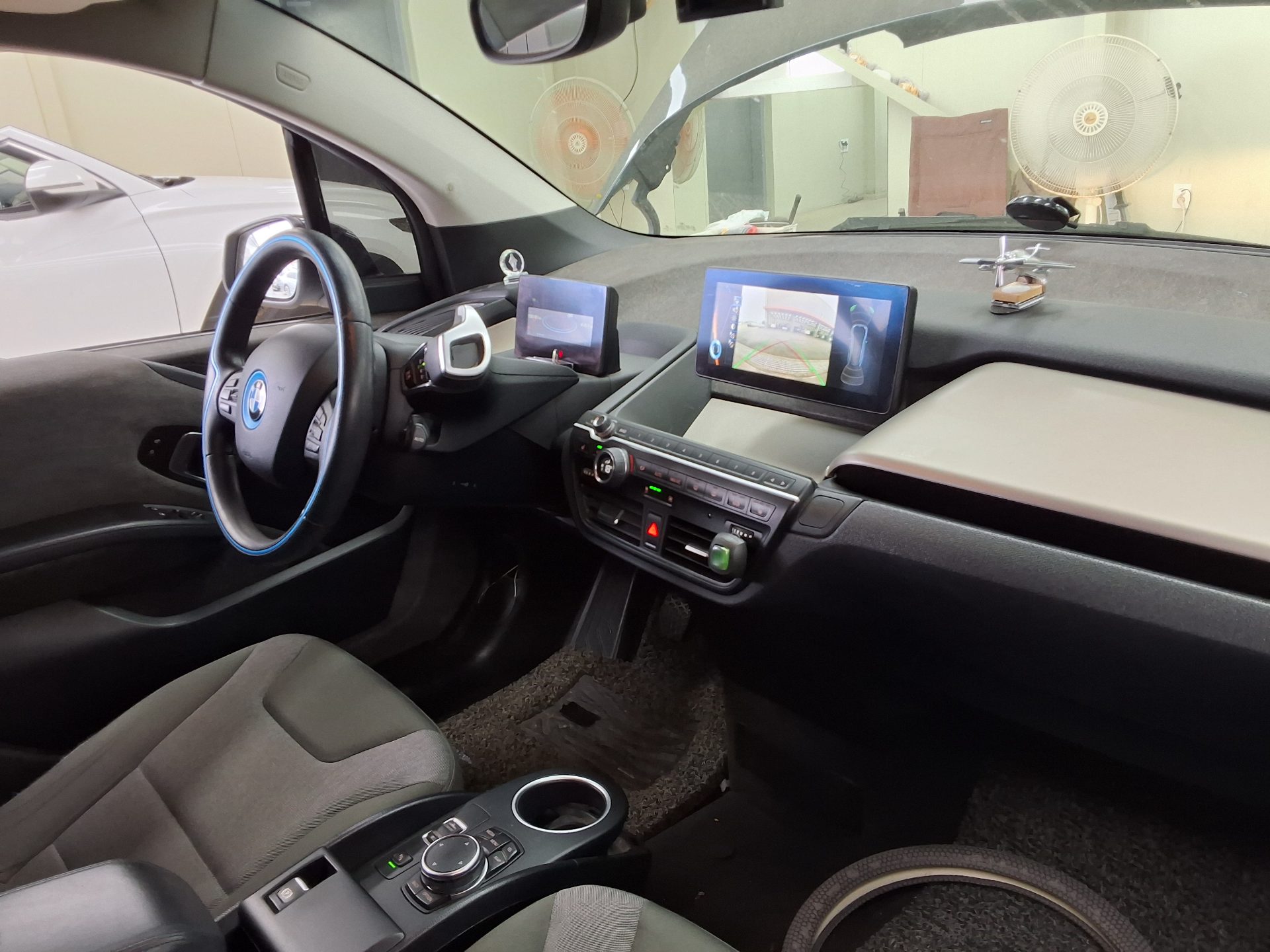 بي إم دبليو i3 2016 - صورة 10