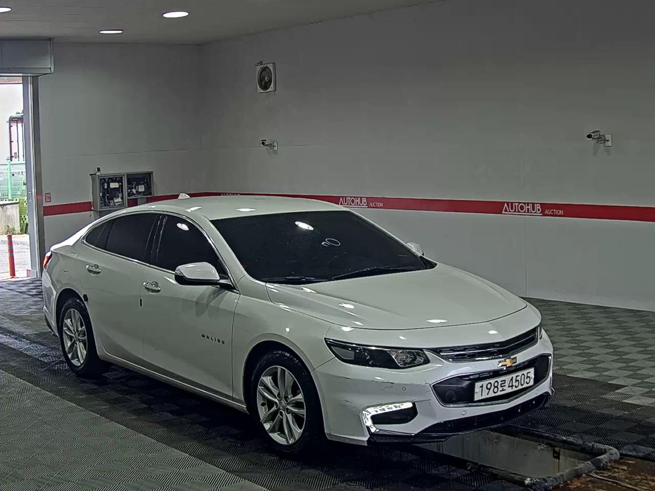 Chevrolet Malibu 2018 - Image 2