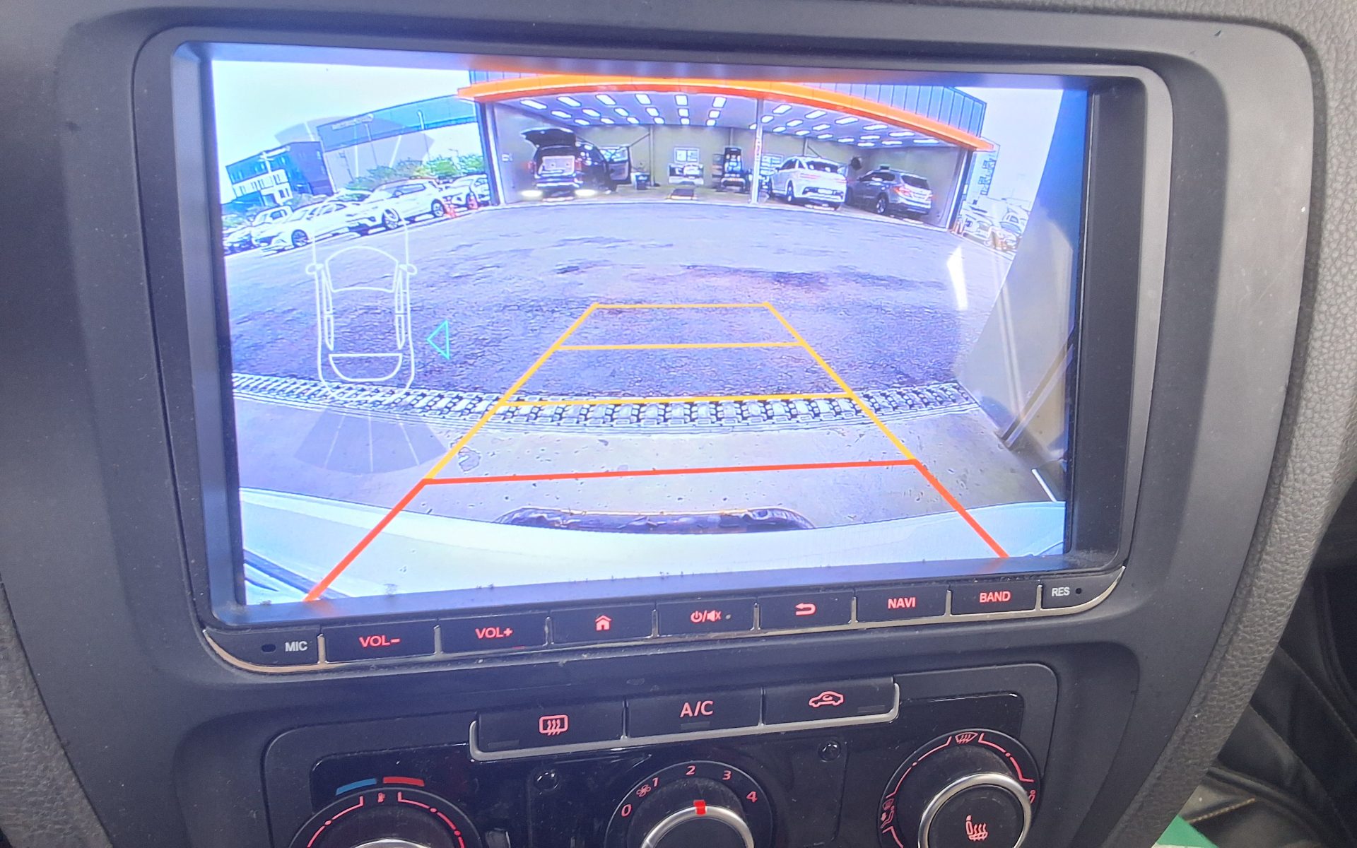 Volkswagen Jetta 2014 - Image 17