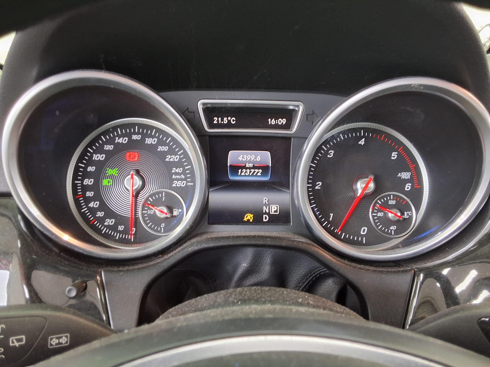 Mercedes-Benz GLE-Class 2016 - Image 8