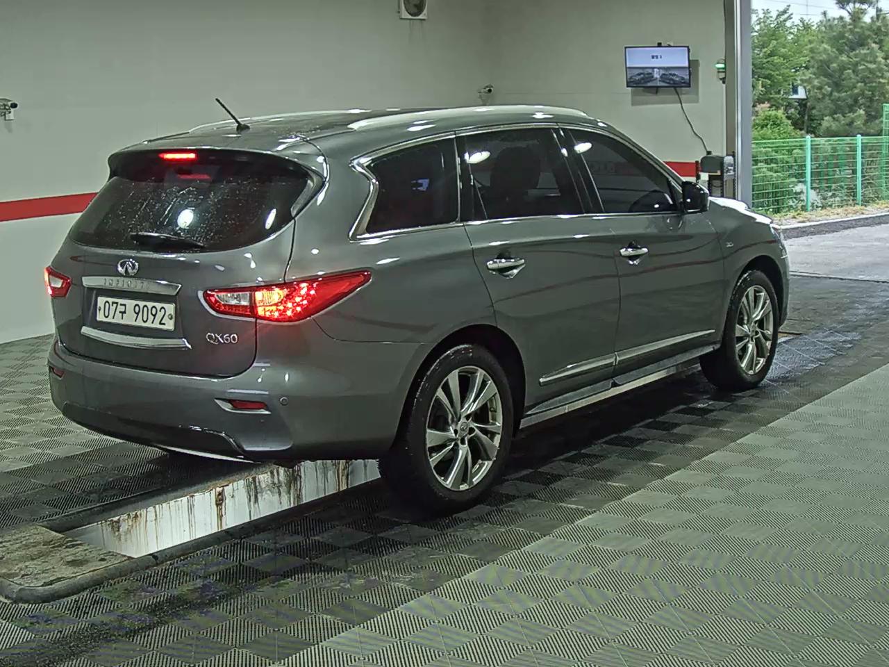 Infiniti QX60 2015 - Image 4