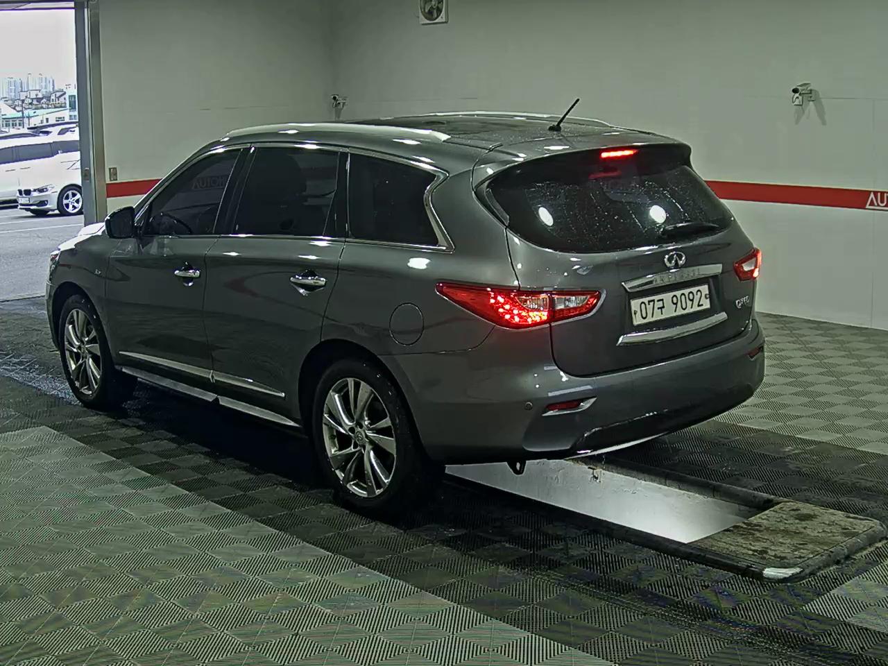 Infiniti QX60 2015 - Image 5