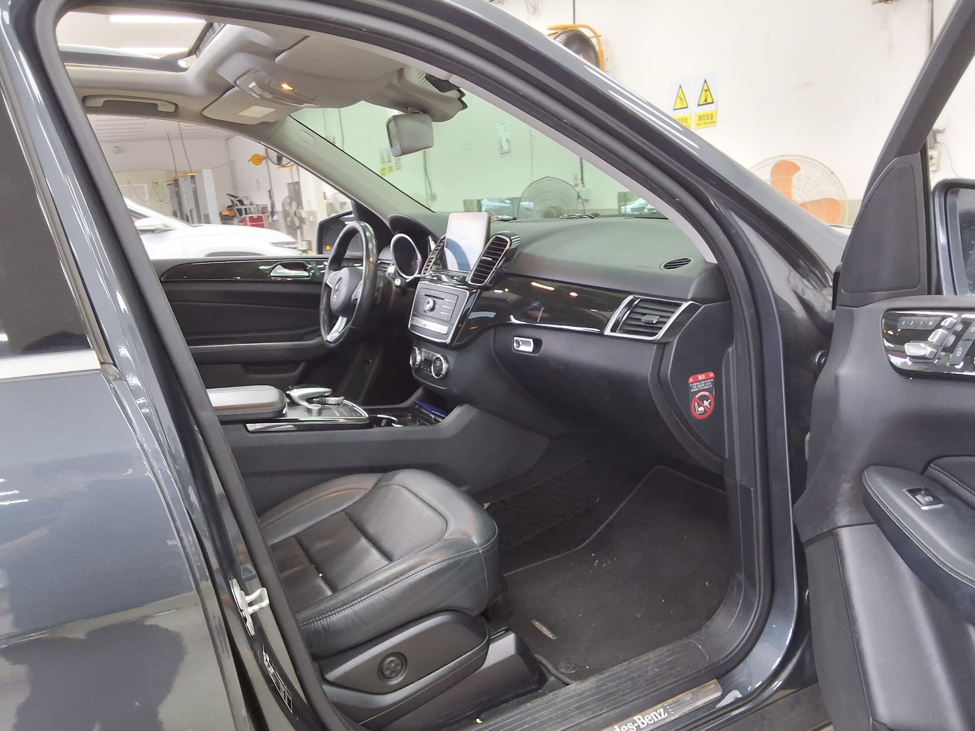 Mercedes-Benz GLE-Class 2016 - Image 13