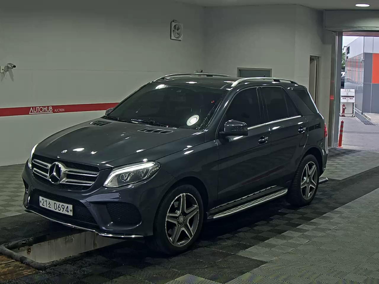 Mercedes-Benz GLE-Class