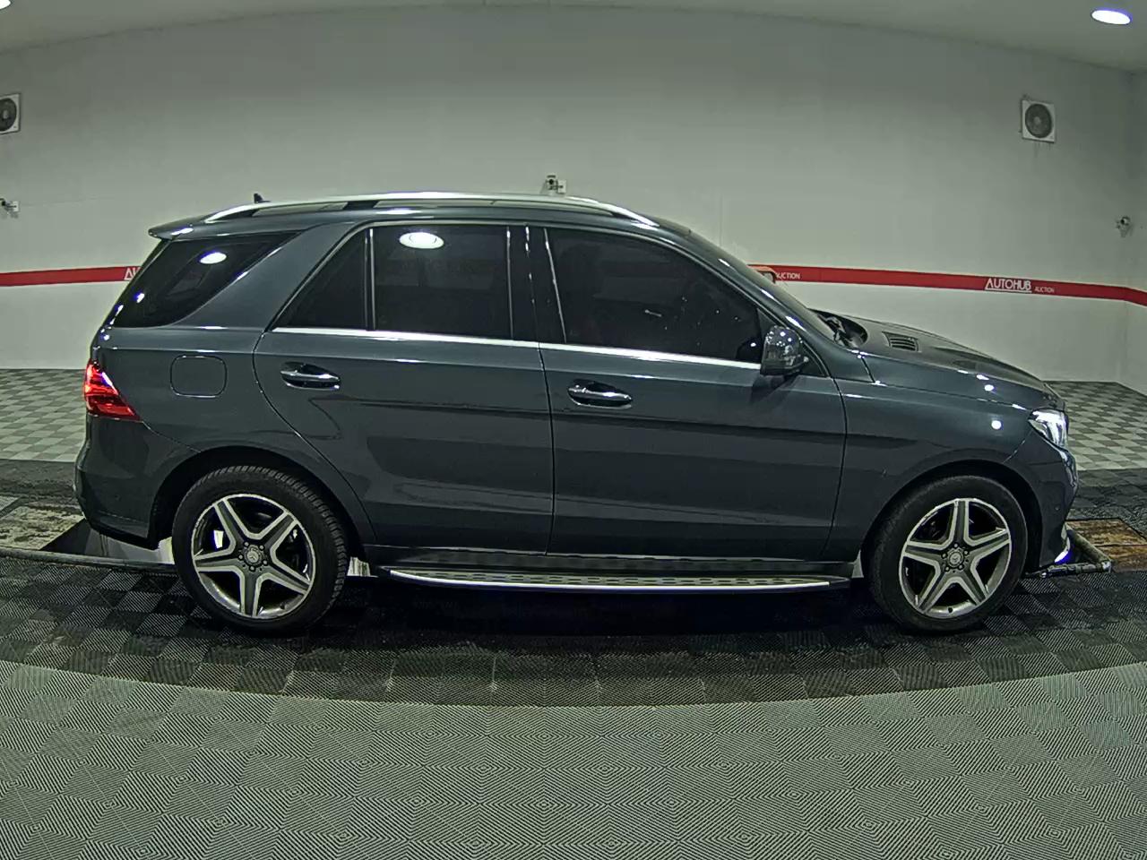 Mercedes-Benz GLE-Class 2016 - Image 3