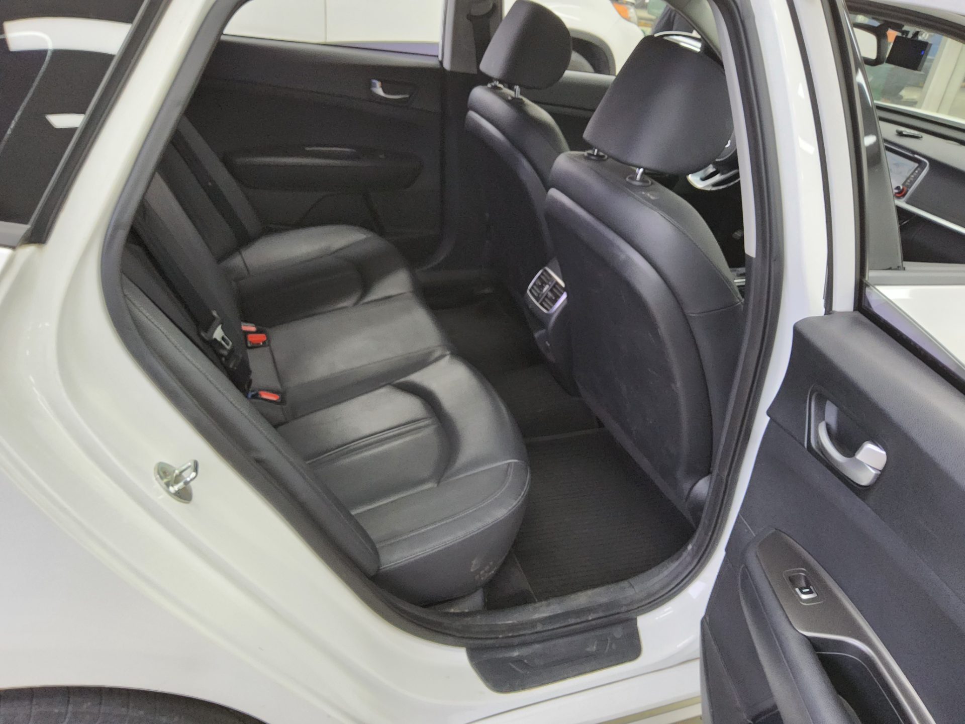 Kia Stinger 2020 - Image 12