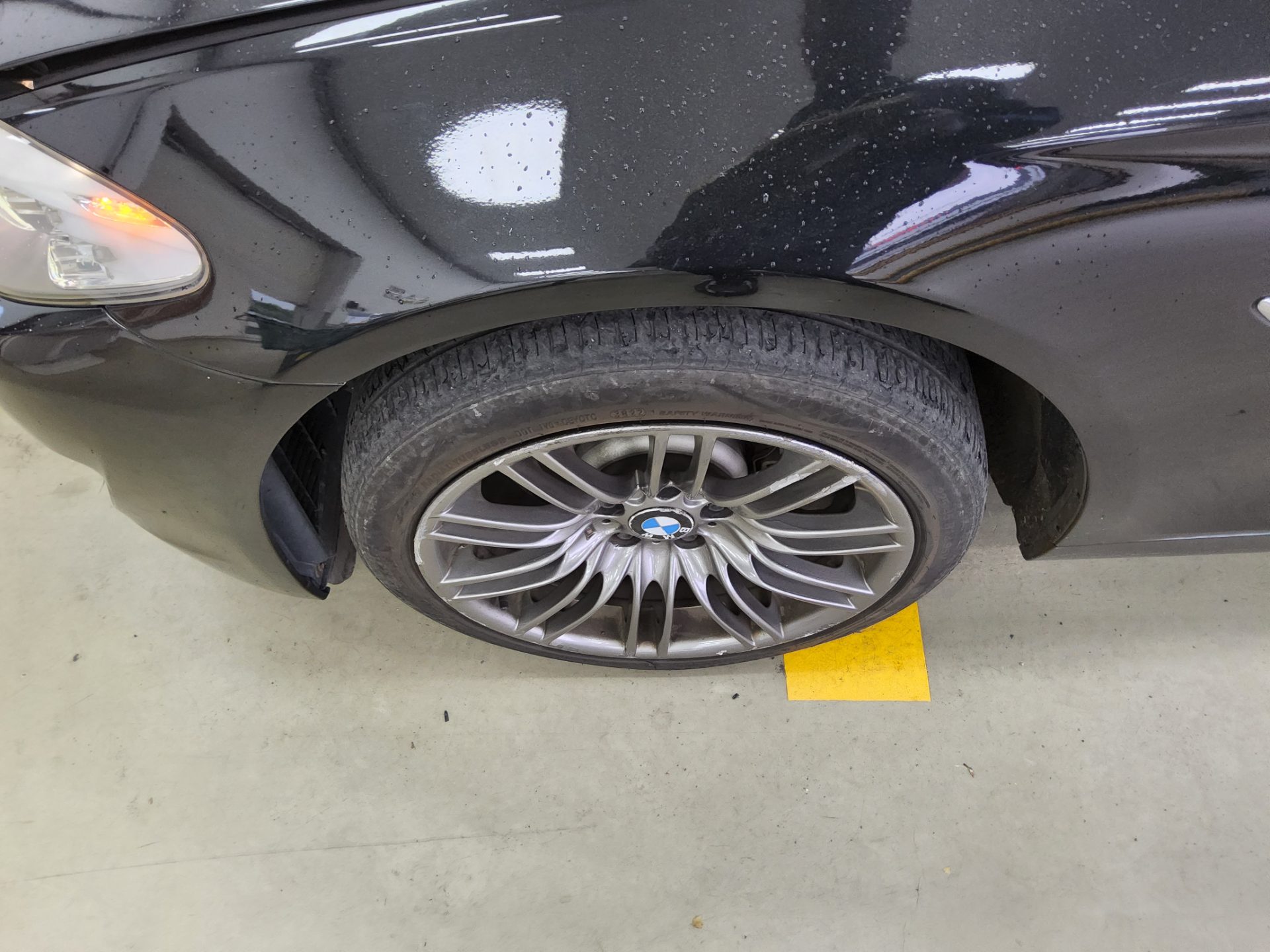 BMW 5 Series 2011 - Image 18