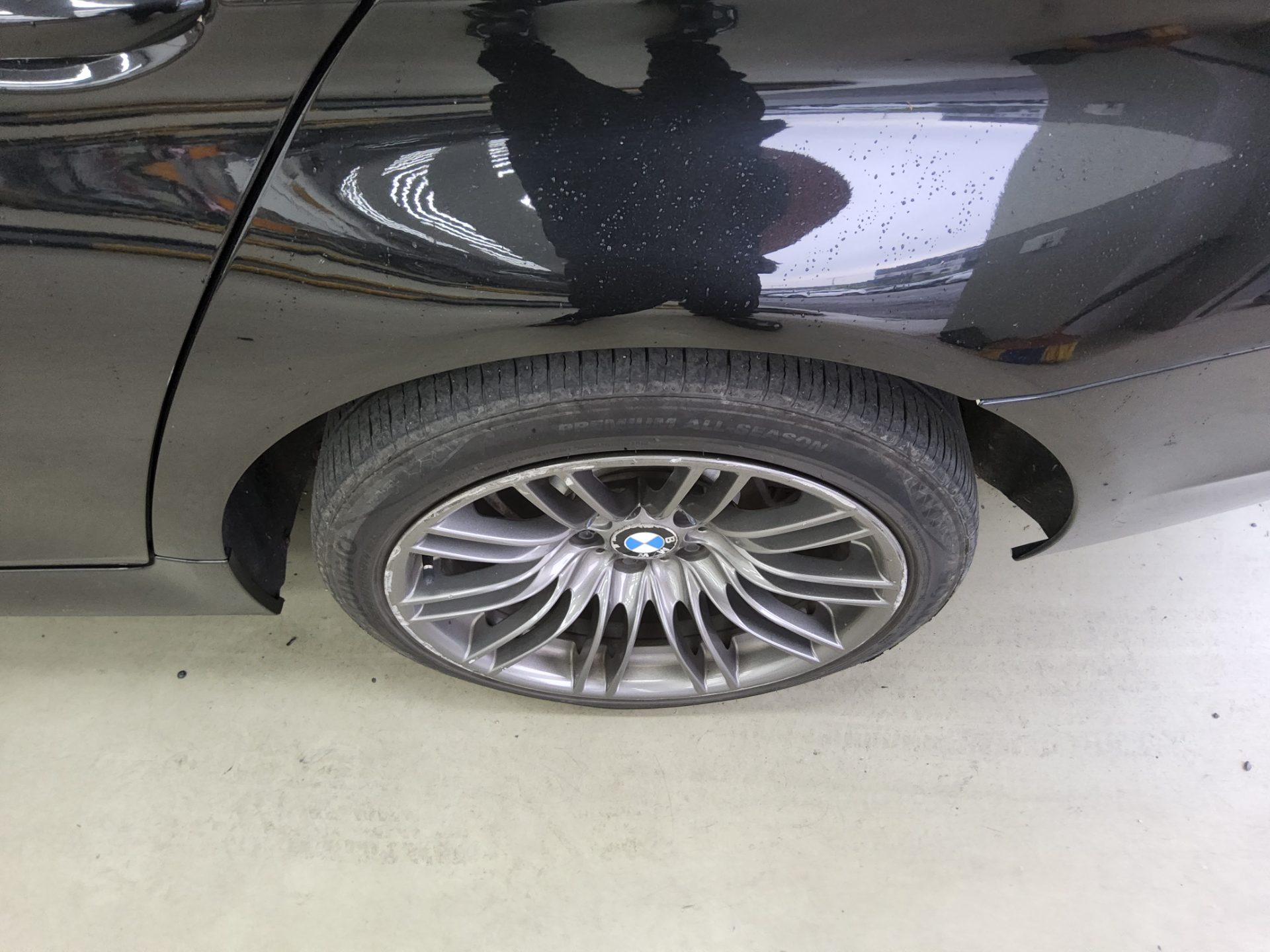 BMW 5 Series 2011 - Image 19