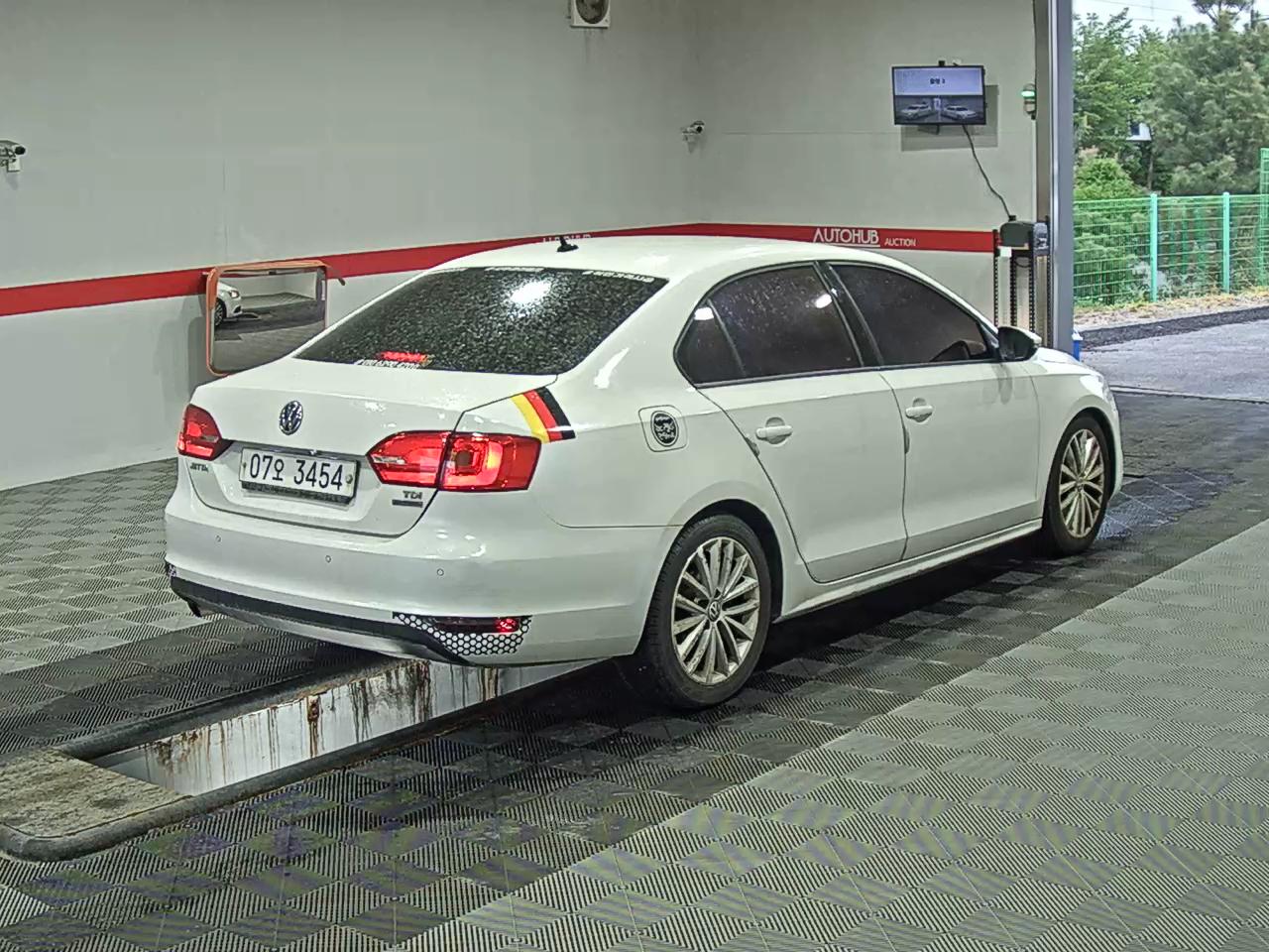 Volkswagen Jetta 2014 - Image 4