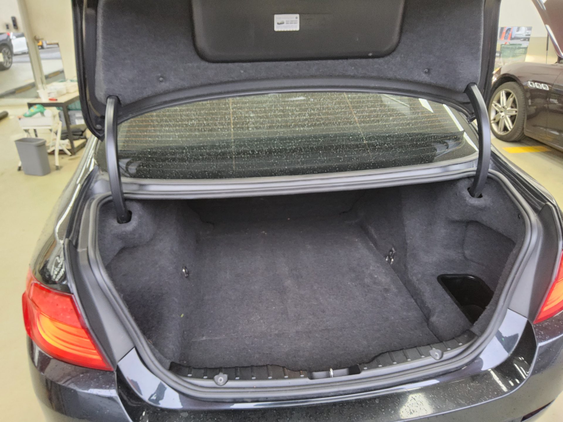 BMW 5 Series 2011 - Image 14