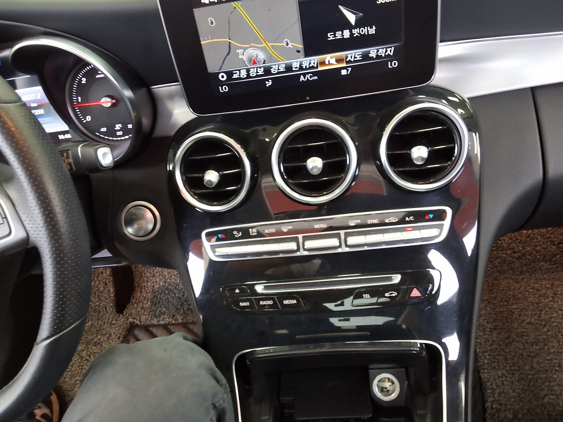 2018 - mercedes-benz c220