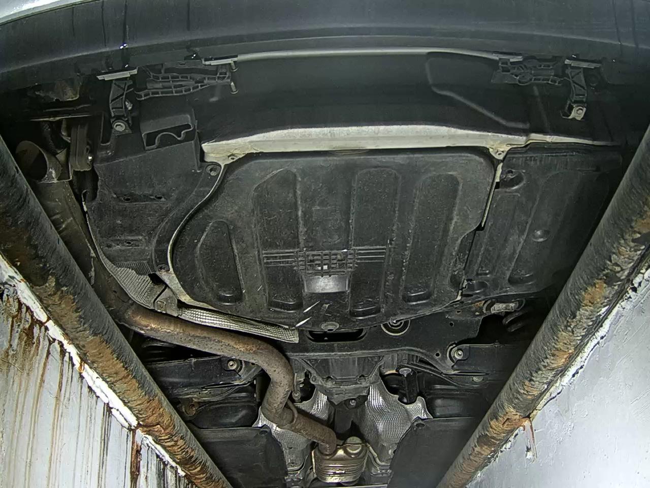 Mercedes-Benz E-Class 2014 - Image 7