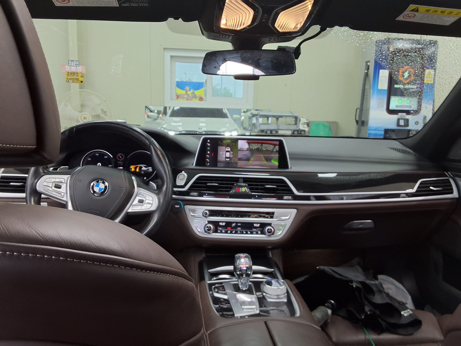 BMW 7 Series 2019 - Image 10