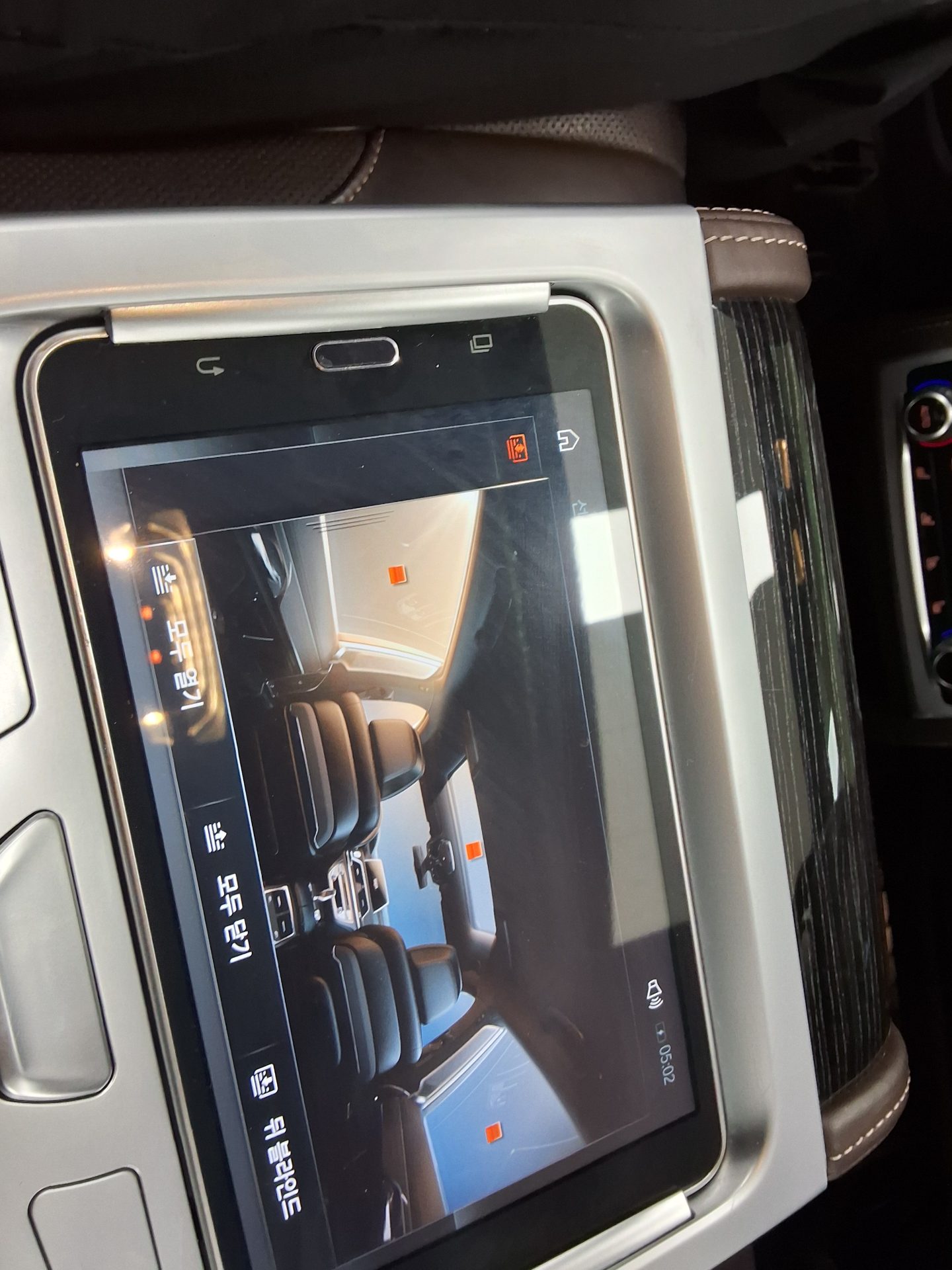 BMW 7 Series 2019 - Image 18