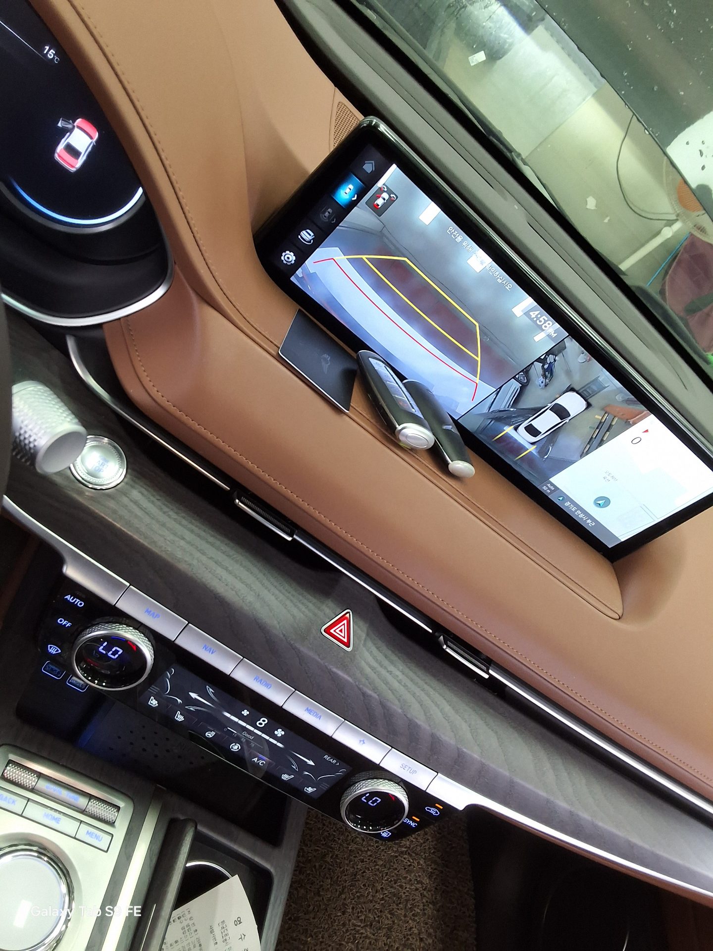 هيونداي جينيسيس 2023 - صورة 17