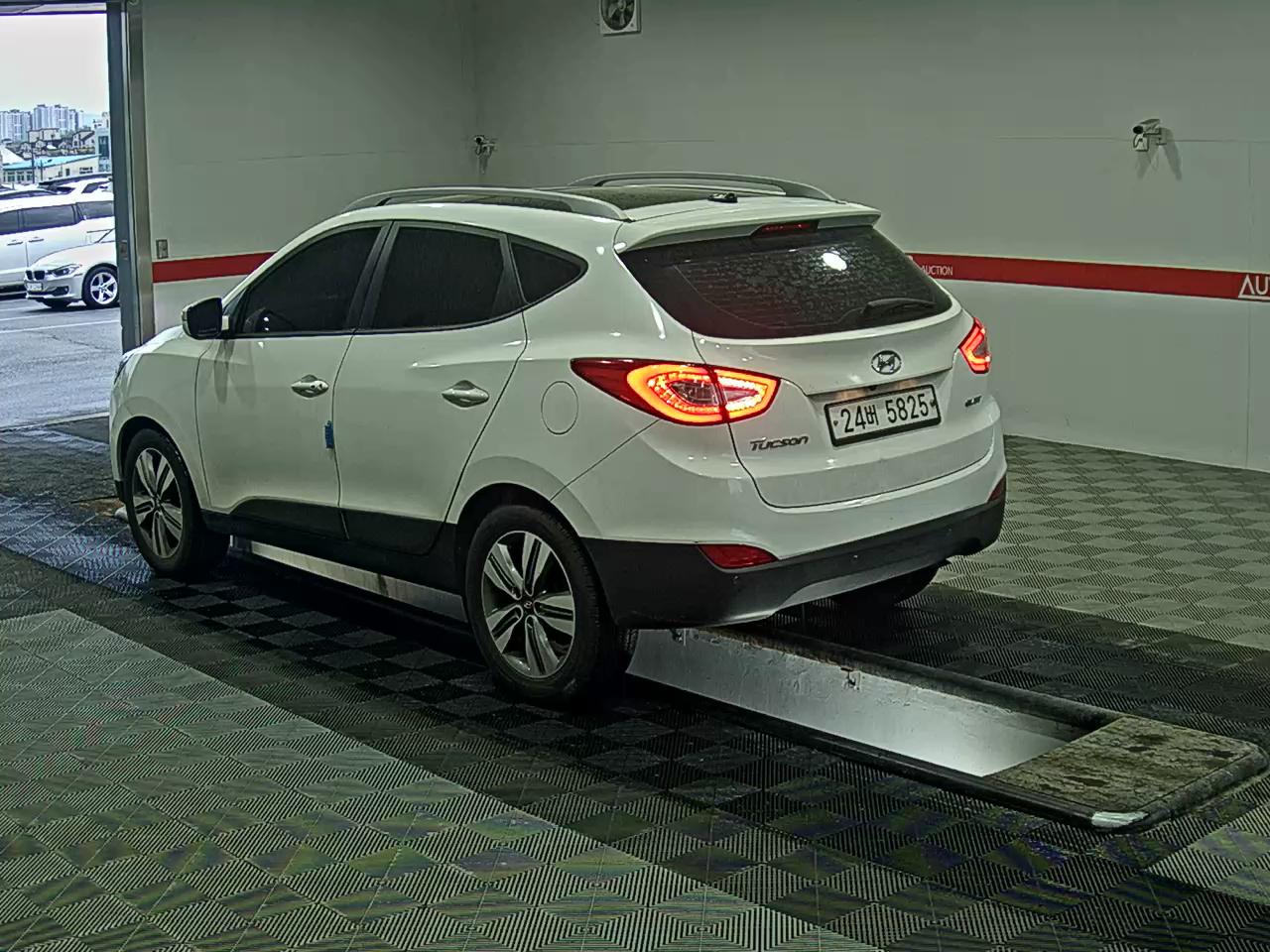BMW iX - 5
